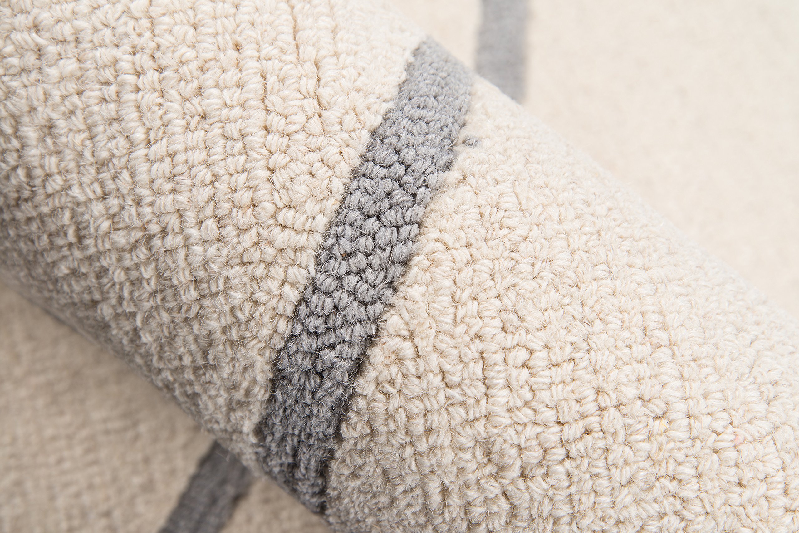 Momeni Newport Collection Ivory Area Rug 3'9