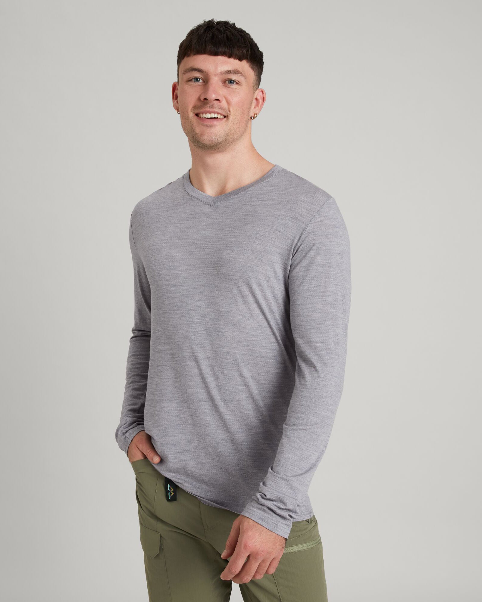 100% Merino Wool Men's Long Sleeve V-Neck Sweater - Mid Grey Marle - Perfect for Winter Layering & Outdoor Activities