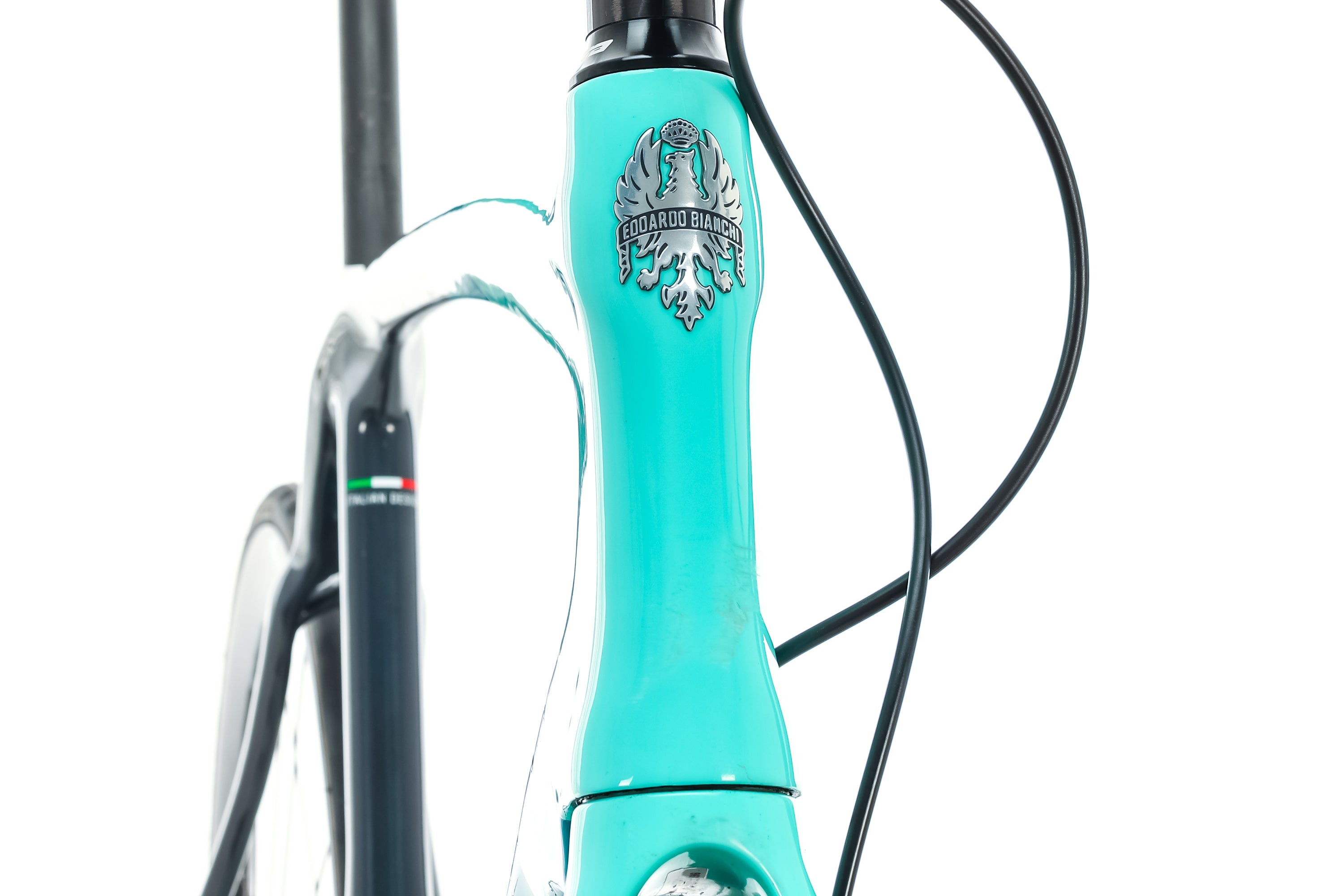 Bianchi Oltre XR3 Ultegra Di2 Road Bike 2022 - 59cm Carbon Frame, Shimano Electronic Shifting - Perfect for Racing, Endurance & Long-Distance Cycling