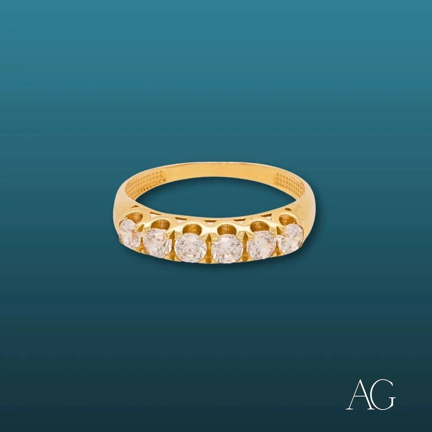 18K Gold Elegant Ring with 6 White CZ Stones - Perfect for Weddings, Anniversaries & Special Occasions