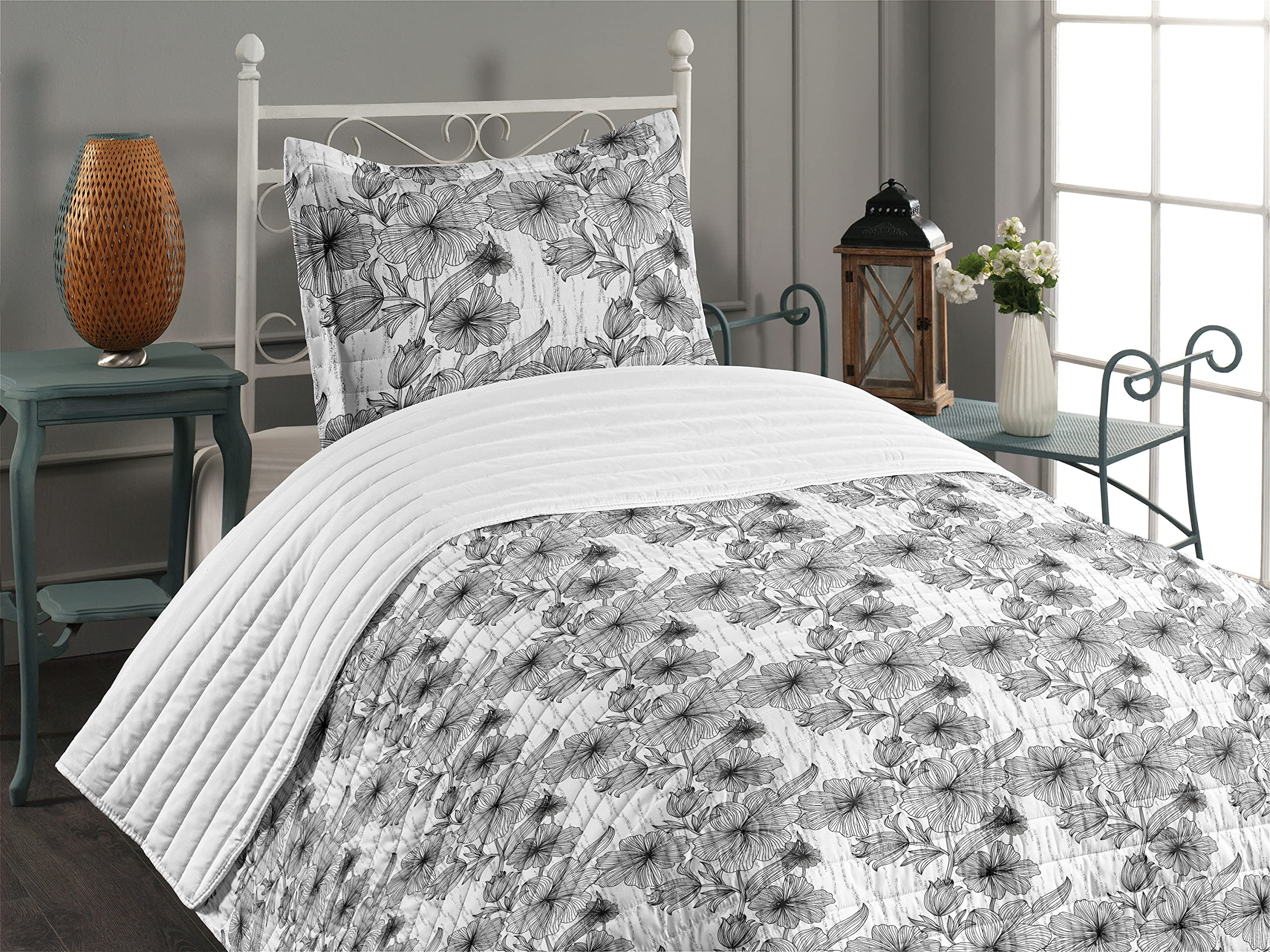 Ambesonne Floral Microfiber Bedspread Set - Black & White Hand-Drawn Wild Spring Flowers Design, Soft Twin Size Bedding with Pillow Sham & Comforter | Perfect for Spring Bedroom Decor, Guest Room Makeover, and Bohemian Style Home