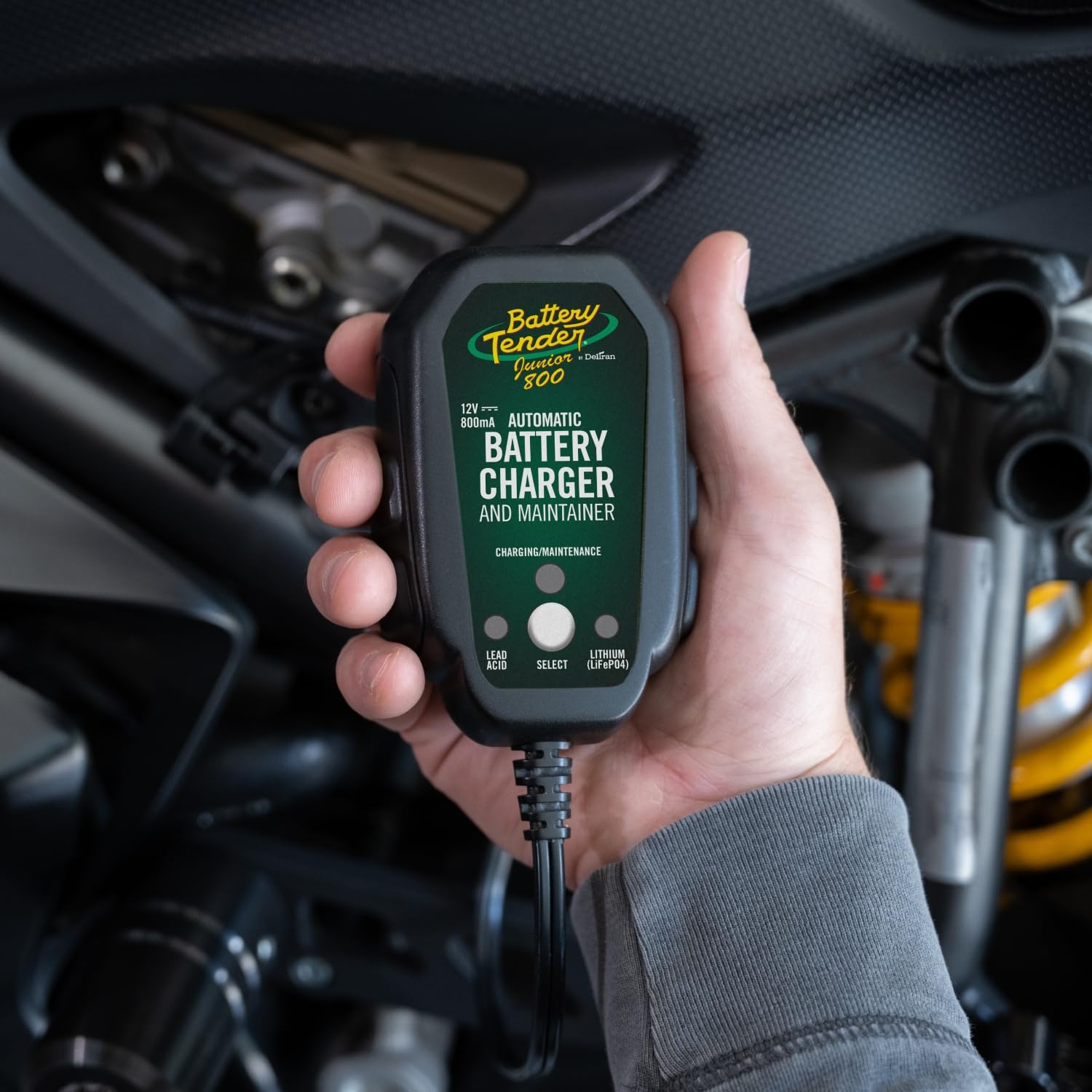 Battery Tender Junior 12V 800mA Smart Battery Charger & Maintainer for Lead Acid & Lithium Batteries - Automatic Switchable Charger for Motorcycle, ATV, Boat & Powersports - 022-0199-DL-WH - Perfect for Winter Storage & Seasonal Vehicle Maintenance