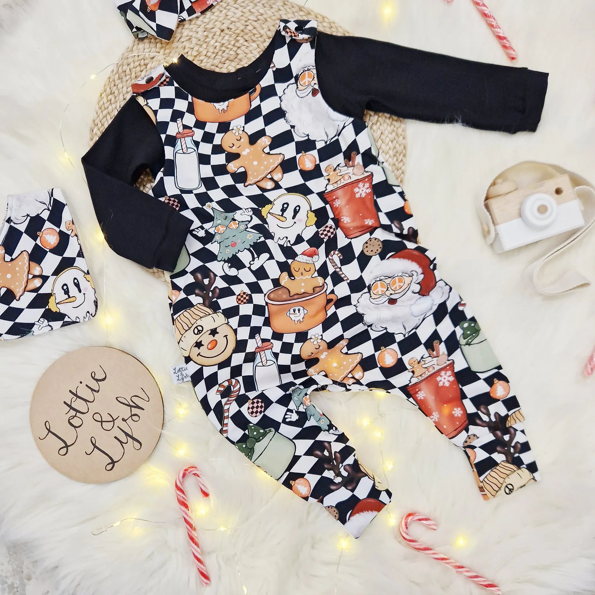 Stylish Hipster Santa Dungarees for Babies & Toddlers (0-6 Years) - Perfect for Christmas Photos, Holiday Parties & Festive Family Gatherings