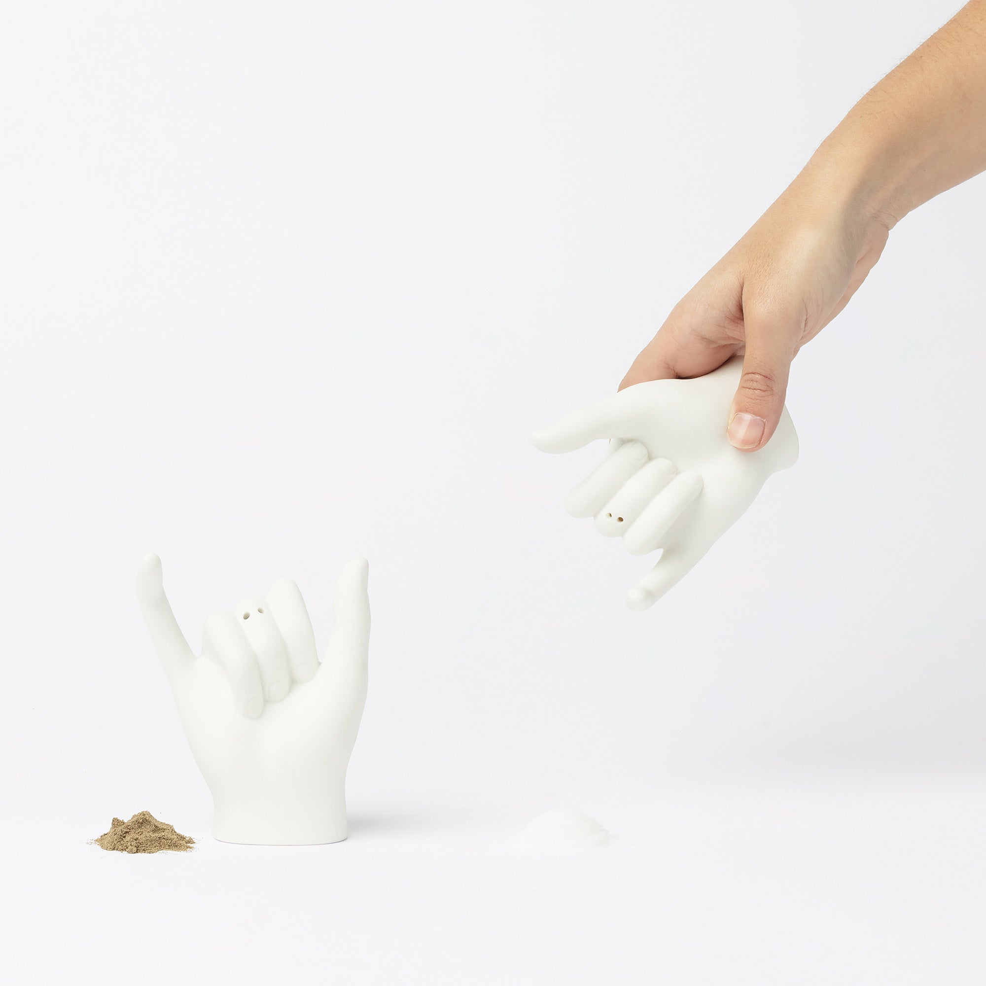 DOIY Pinky Swear Salt and Pepper Shaker Set - Fun & Unique Kitchen Gift for Couples, Housewarming, Wedding - Perfect for Dining Table, Kitchen Decor, and Romantic Dinners