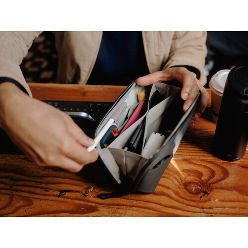 Peak Design Tech Pouch Small Midnight - Compact Tech Organizer for Travel, Work & Everyday Use - Water-Resistant Electronics Accessories Case for Cables, Chargers & Small Gadgets