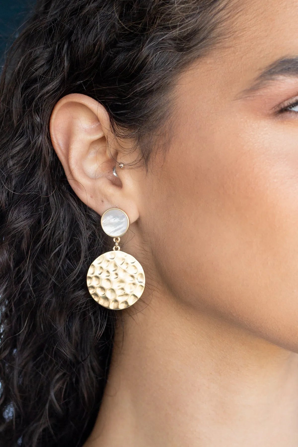 Hammered Gold Pearl Earrings for Women - Elegant Dangle Drop Earrings for Party, Wedding & Special Occasions
