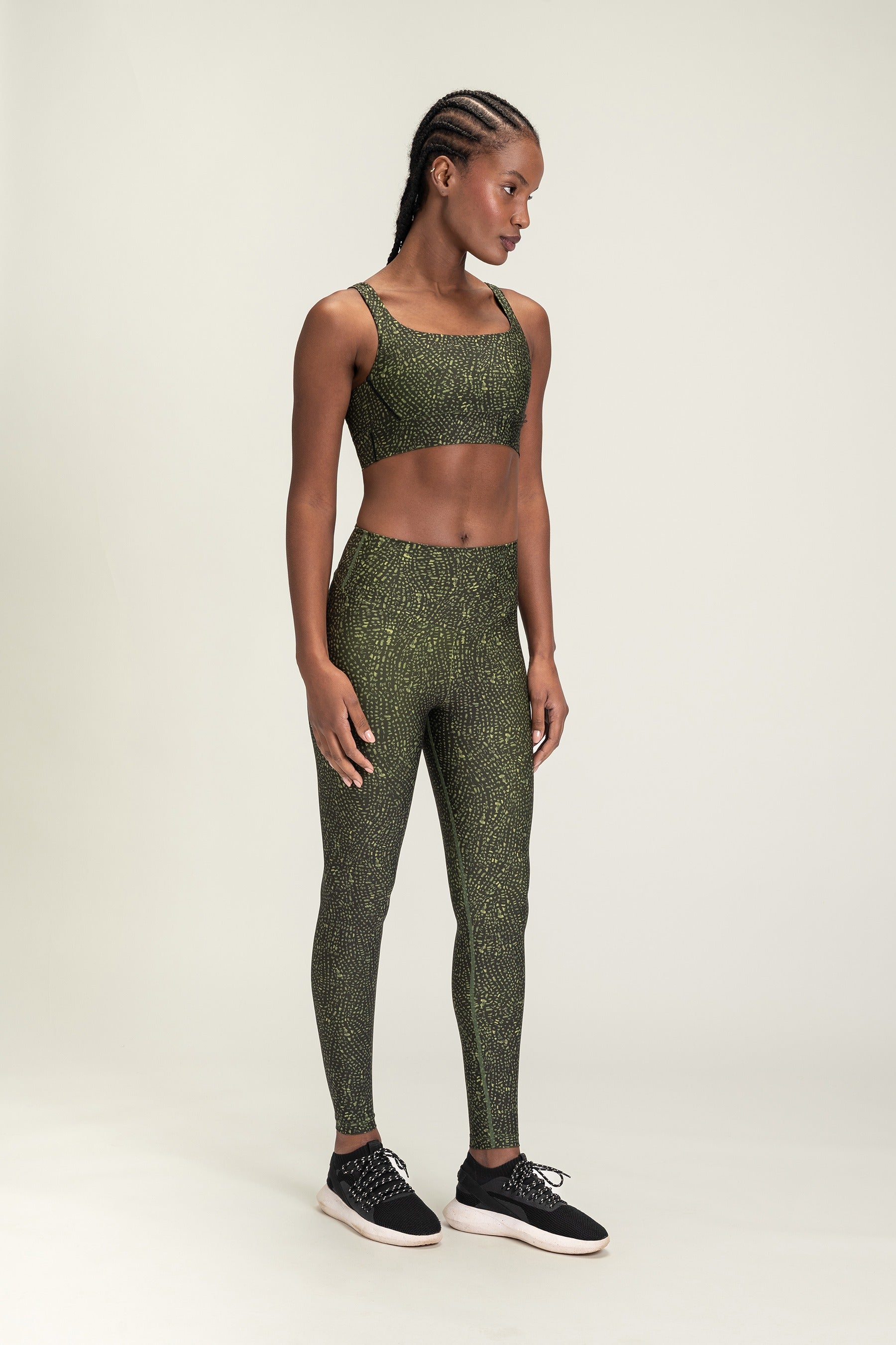 Minimalist High Support Tech Sports Bra for Women - Perfect for Running, Yoga & Gym Workouts