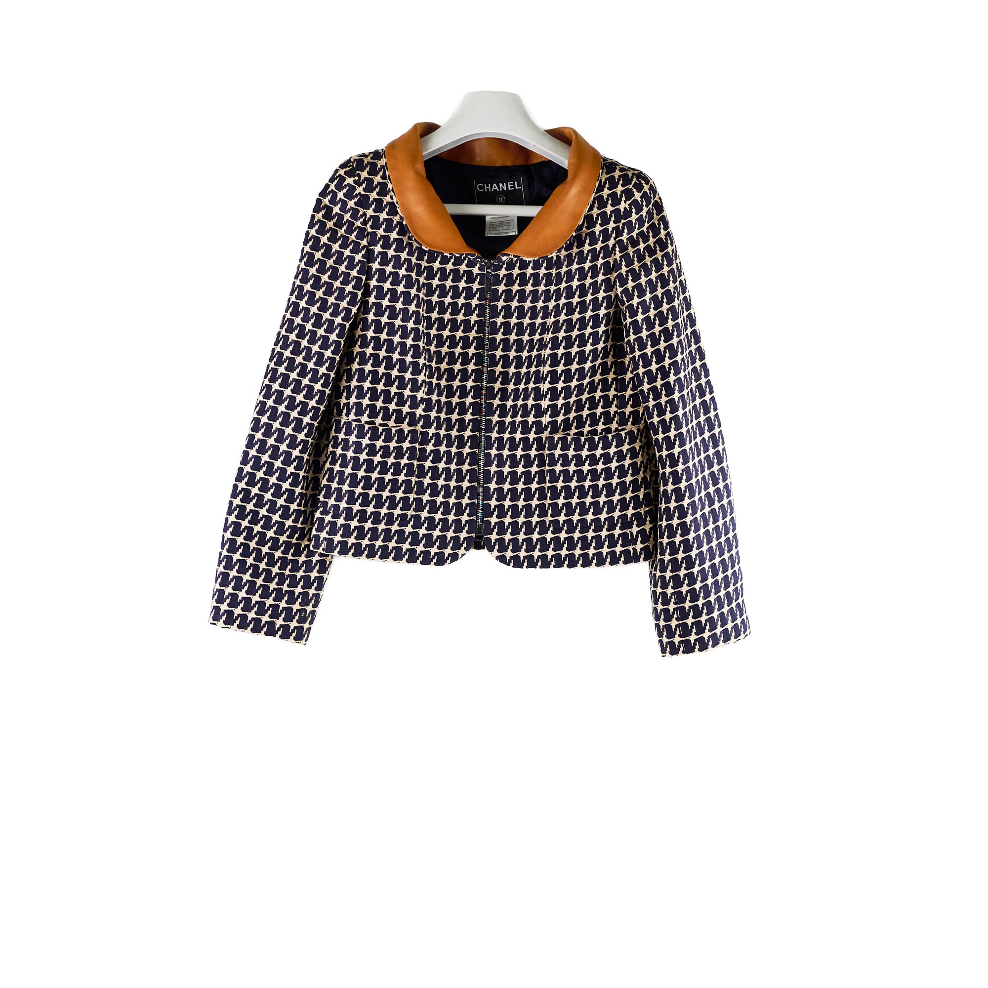 Chanel 01P Spring Summer Jacket for Women - Navy Beige Tweed Coat Size 34 - Perfect for Office Wear & Spring Fashion Outfits