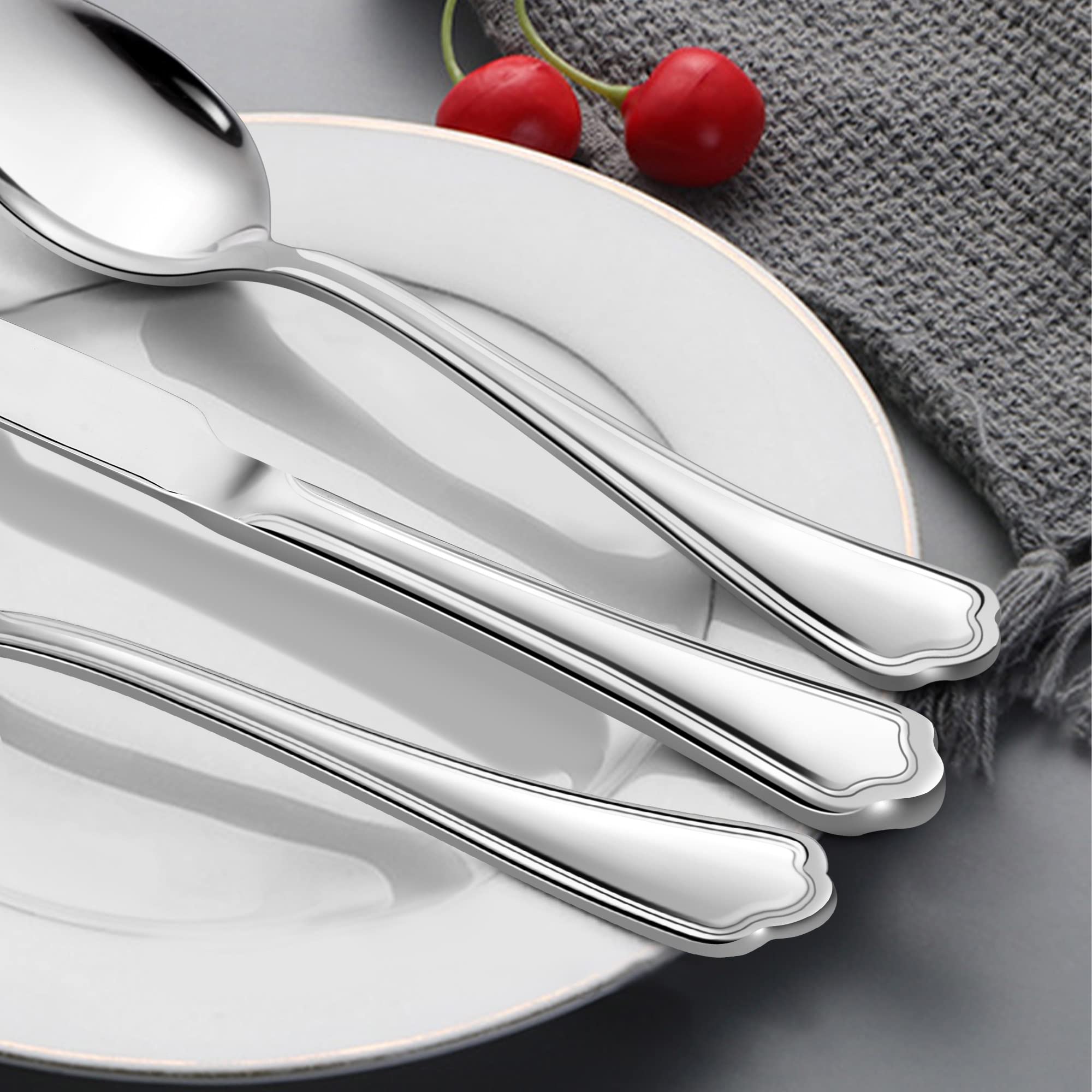 40-Piece Stainless Steel Flatware Set for 8 - Mirror Polished Silverware with Scalloped Edge (8 Forks, 8 Knives, 8 Spoons, 8 Teaspoons) - Dishwasher Safe Cutlery Set for Everyday Dining, Dinner Parties & Restaurant Use