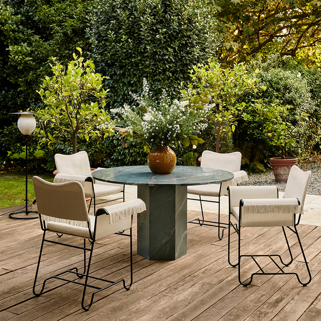 Premium Round Outdoor Dining Table Set - Weather-Resistant & Durable Patio Furniture for Backyard, Garden, Poolside & BBQ Parties