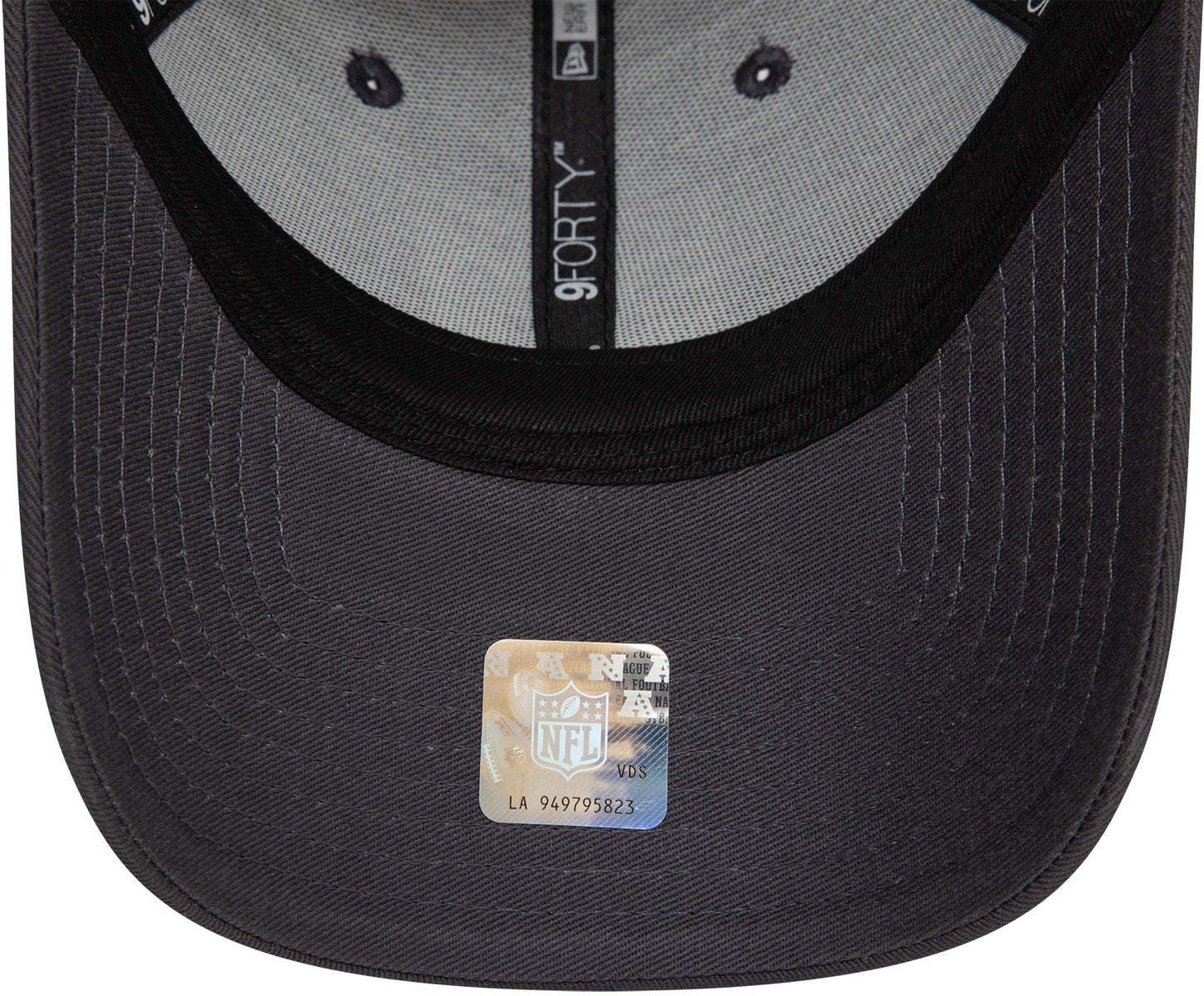 Las Vegas Raiders New Era 9Forty Adjustable Team Outline Graphite NFL Snapback Hat for Men - Perfect for Game Day, Sports Events & Casual Wear