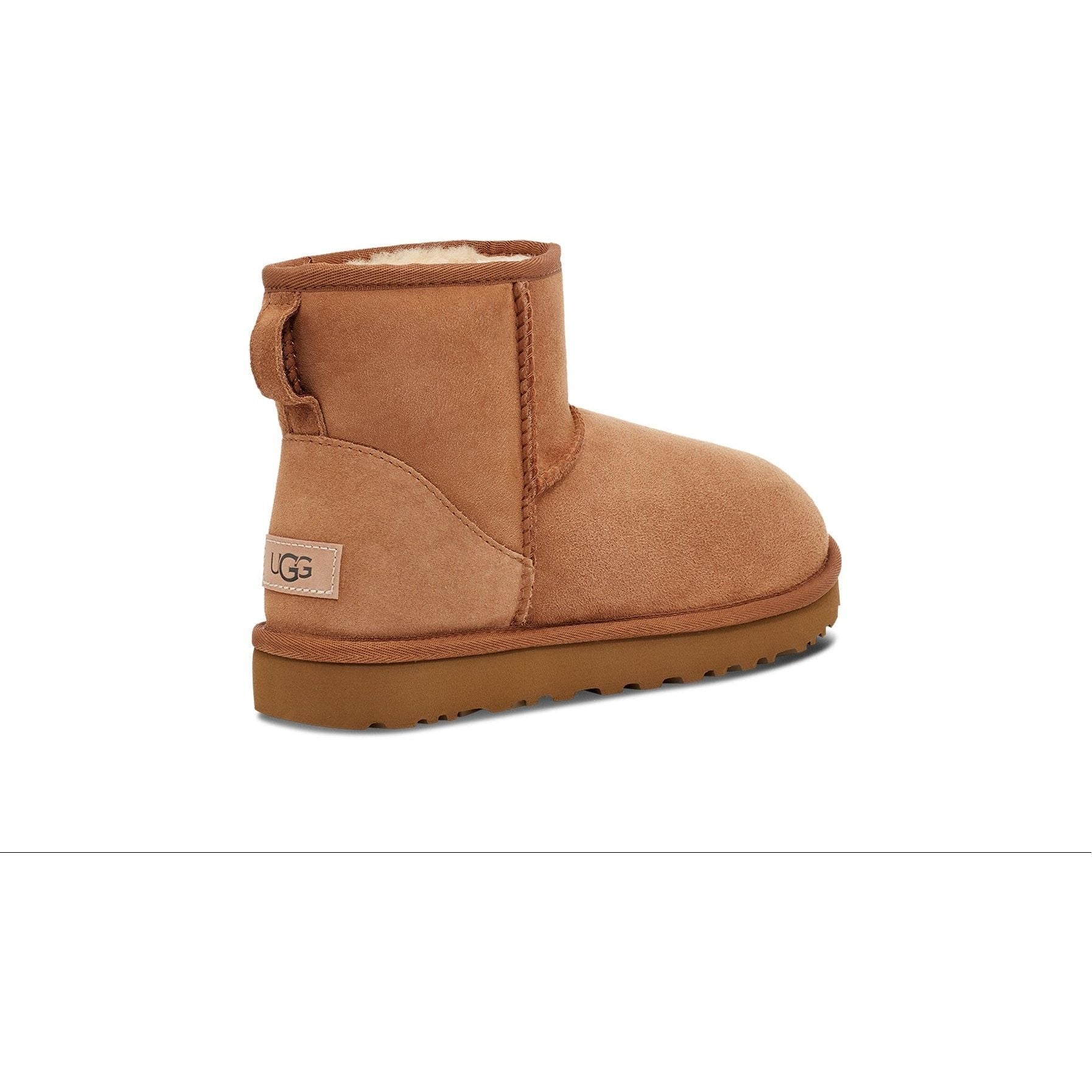UGG Women's Classic Mini II Boots in Chestnut - Warm & Comfortable Winter Boots for Women | Perfect for Snow, Cold Weather & Casual Outfits