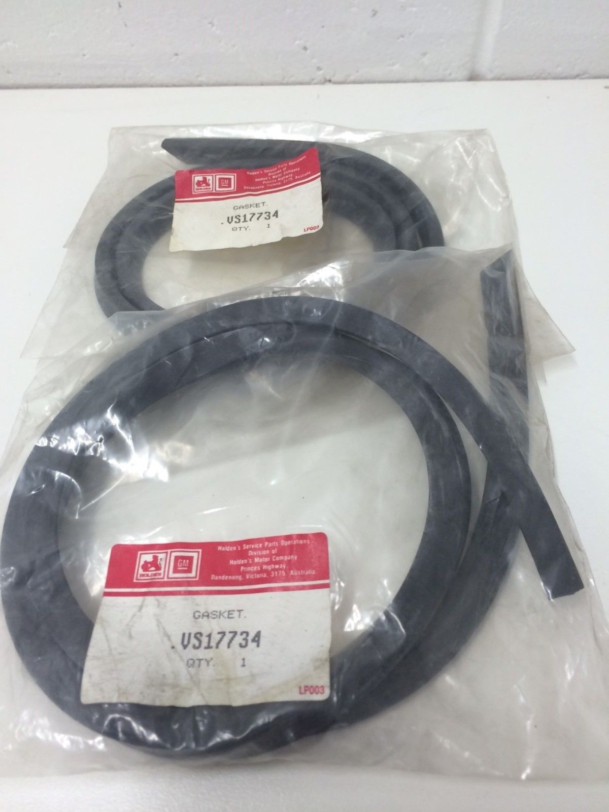 Genuine Holden VN VP Commodore Headlight Lens Seals (Pair) - Perfect Fit for Headlight Protection & Restoration - Ideal for Car Enthusiasts & DIY Auto Repair