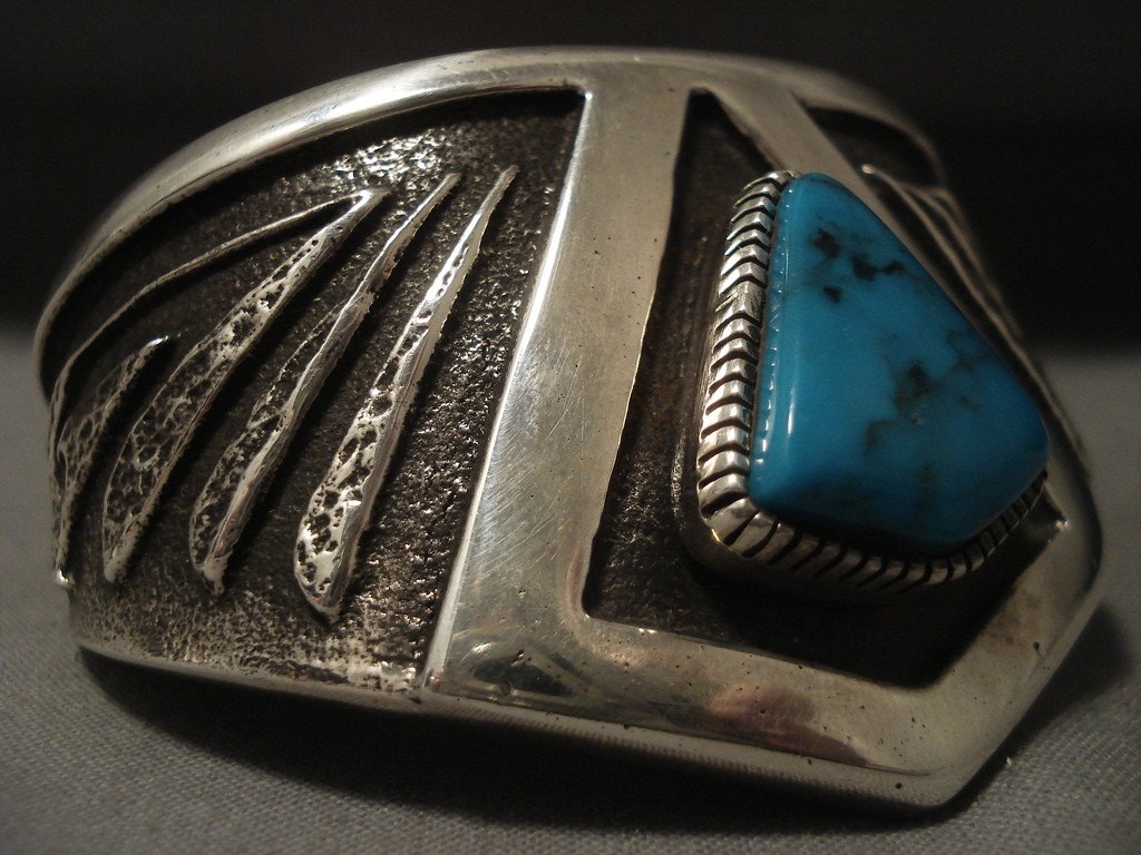 Vintage Navajo 'Crown' Turquoise Native American Silver Bracelet - 134g Authentic Handmade Jewelry for Women, Perfect for Boho Fashion, Festivals & Gift Giving
