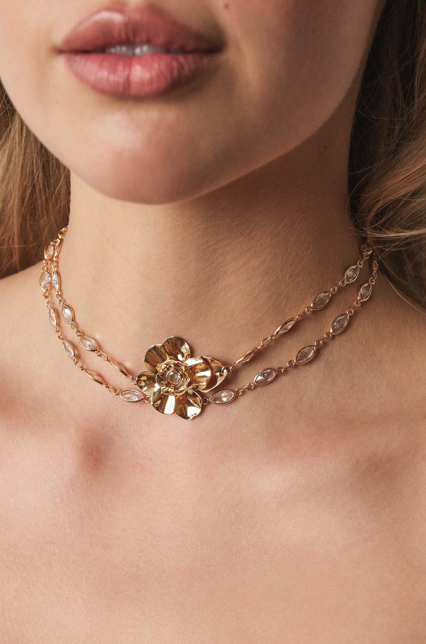 Elegant Bezel Crystal Layered Flower Pendant Necklace for Women - Perfect for Weddings, Parties & Everyday Wear