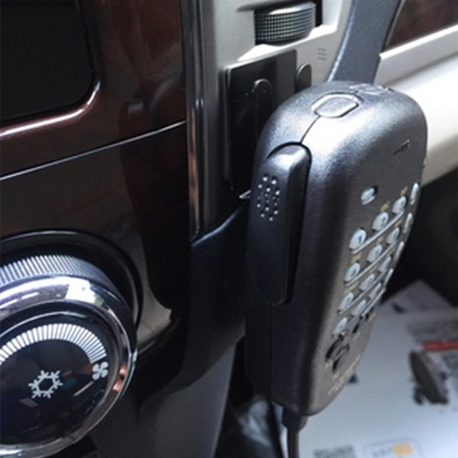 FPOUT CB Mic Holder - Metal Hook Clip for Car Radio & Walkie-Talkie Microphone - Secure Mount for Mobile Communication - Perfect for Truckers, Off-Roading & Emergency Vehicles