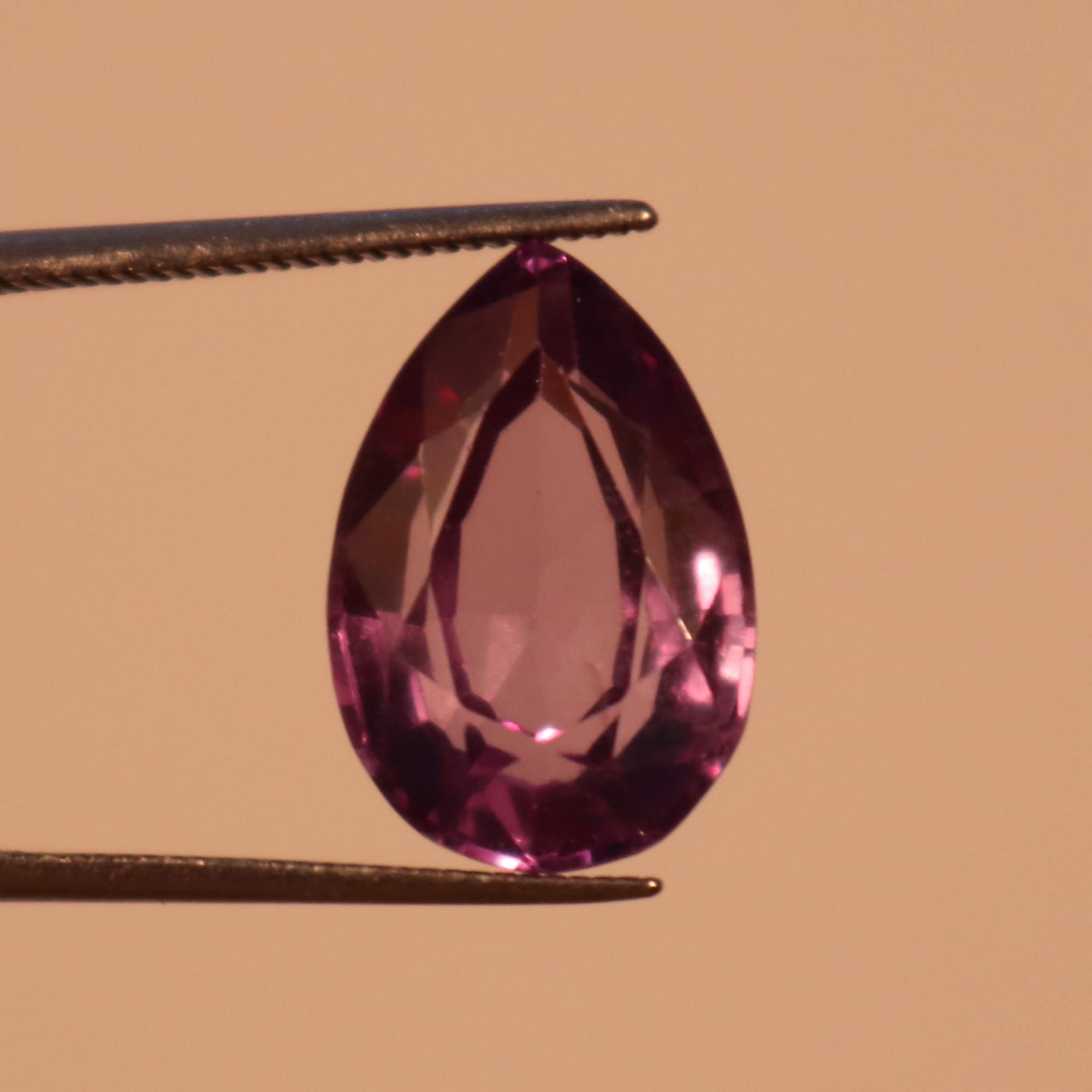 GEMHUB Pear Cut Faceted Alexandrite Loose Gemstone - Color Changing Natural Stone for Jewelry Making, Pendant Design & Engagement Rings (Size VV-232)