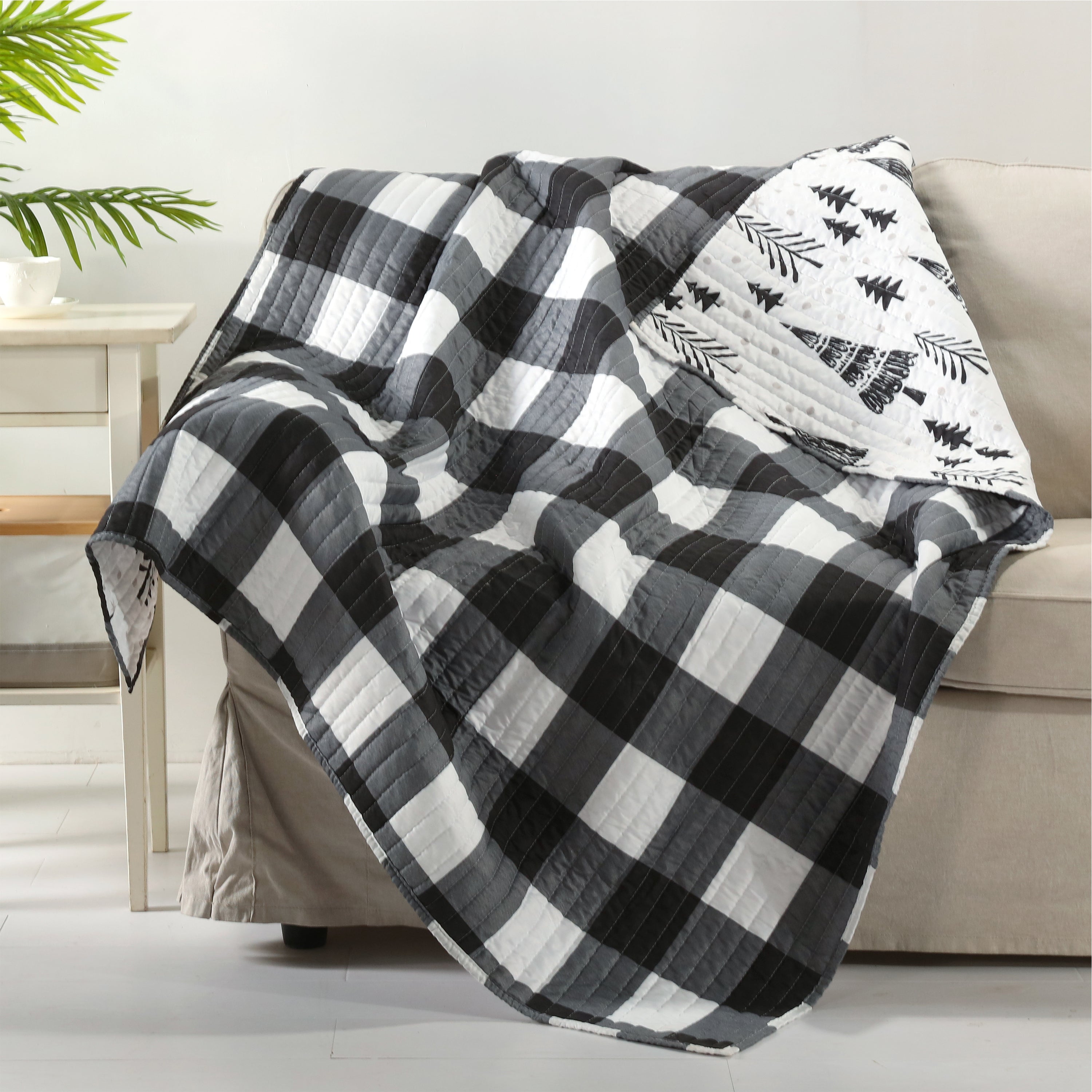 Northern Star Quilted Throw Blanket - Soft Cozy Bedspread for Couch, Sofa & Bed - Perfect for Winter Nights, Movie Time & Home Decor
