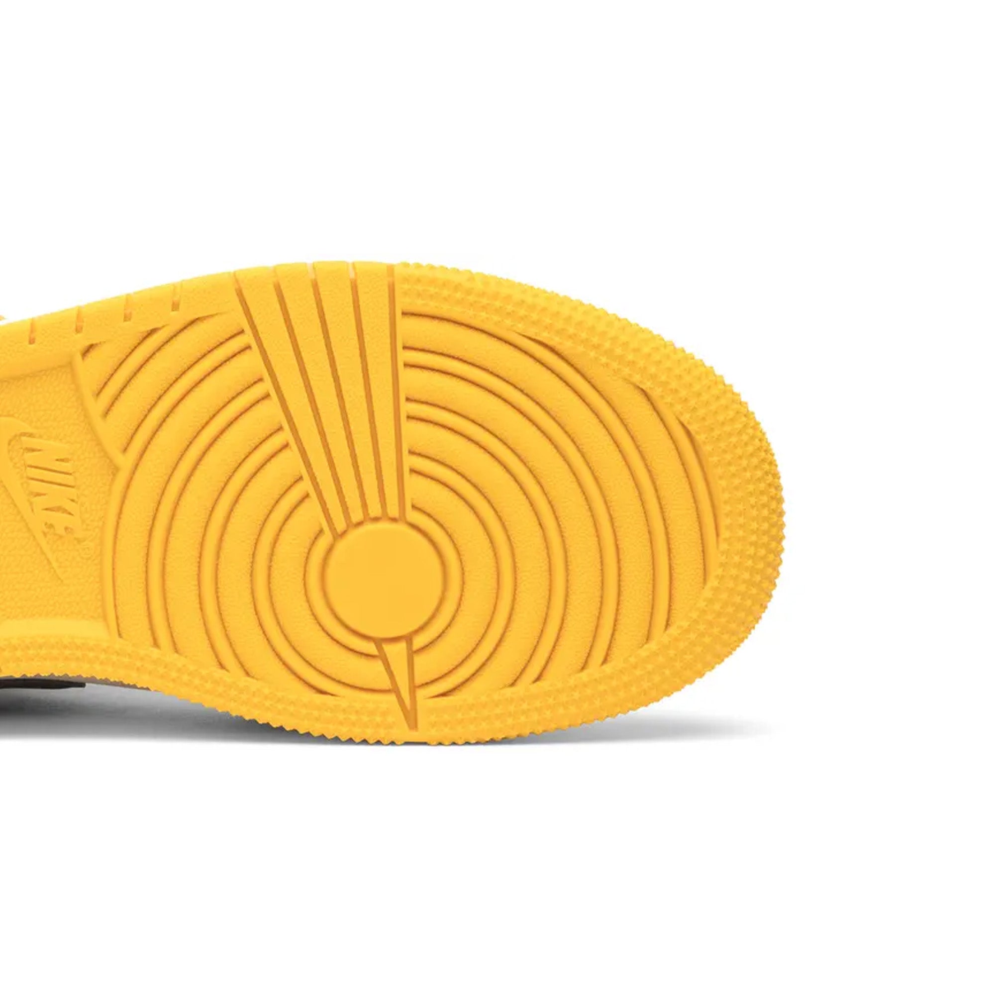 Air Jordan 1 Mid SE 'Lakers' GS Basketball Shoes - Purple & Gold Sneakers for Kids & Teens | Perfect for Basketball Games, Streetwear & Casual Outfits