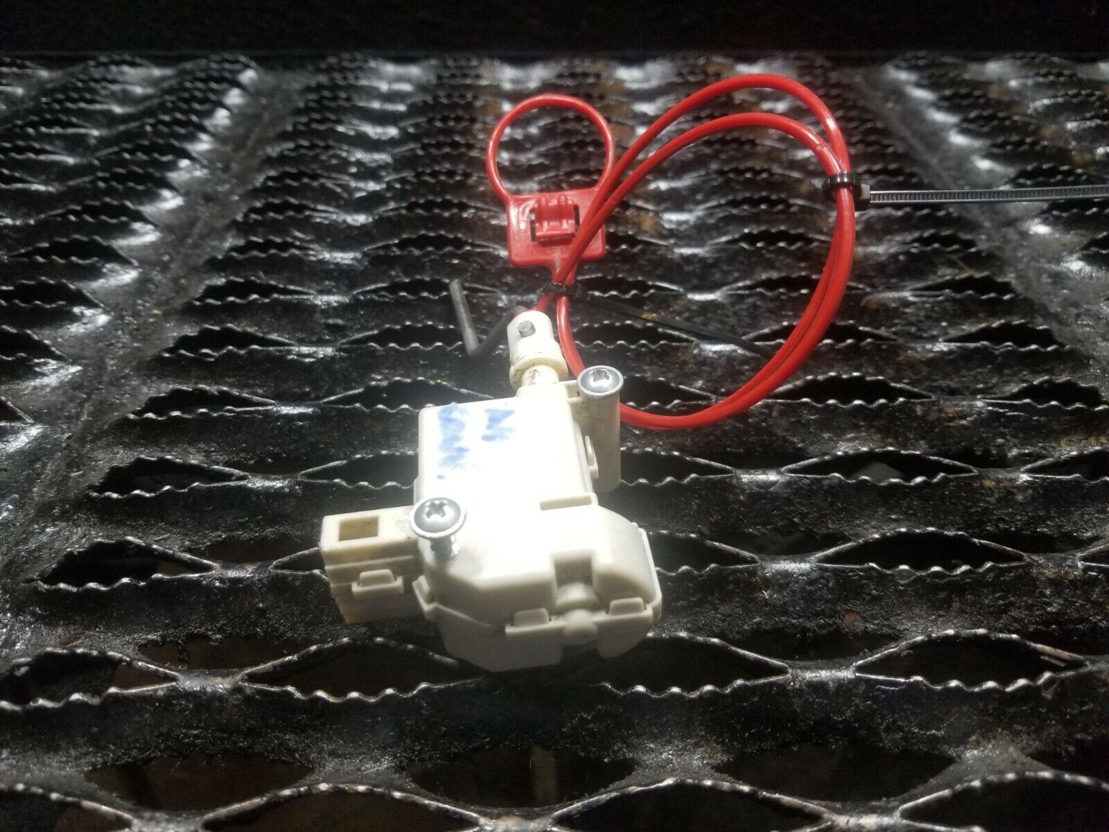 02-06 Audi A4 Convertible Gas Tank Lock Release Actuator Motor OEM #108 - Replacement Part for Fuel Door Repair | Perfect for DIY Car Maintenance & Automotive Repair Shops