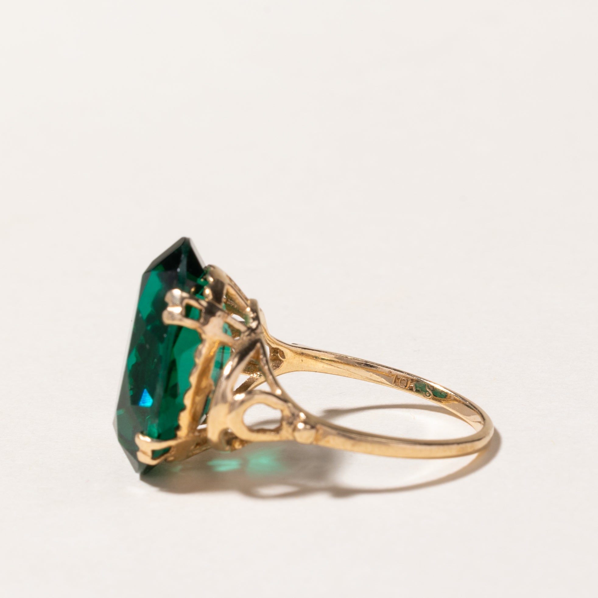 10K Yellow Gold Green Glass Cocktail Ring for Women - Size 7.5 | Elegant Statement Jewelry for Parties, Weddings & Special Occasions