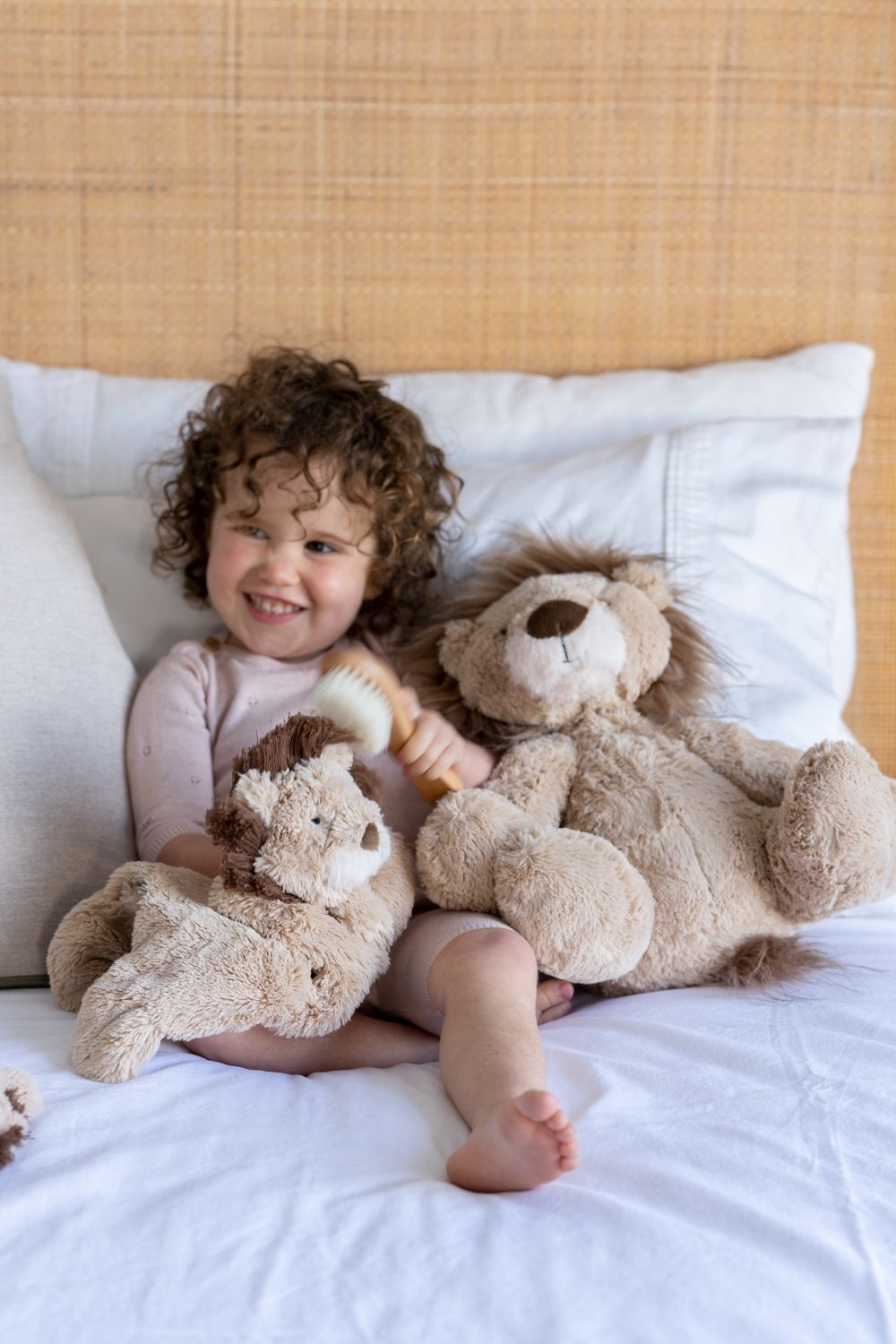 Lewis the Lion Gift Card - Perfect for Birthdays, Holidays & Special Occasions | Send Digital or Physical Cards Online