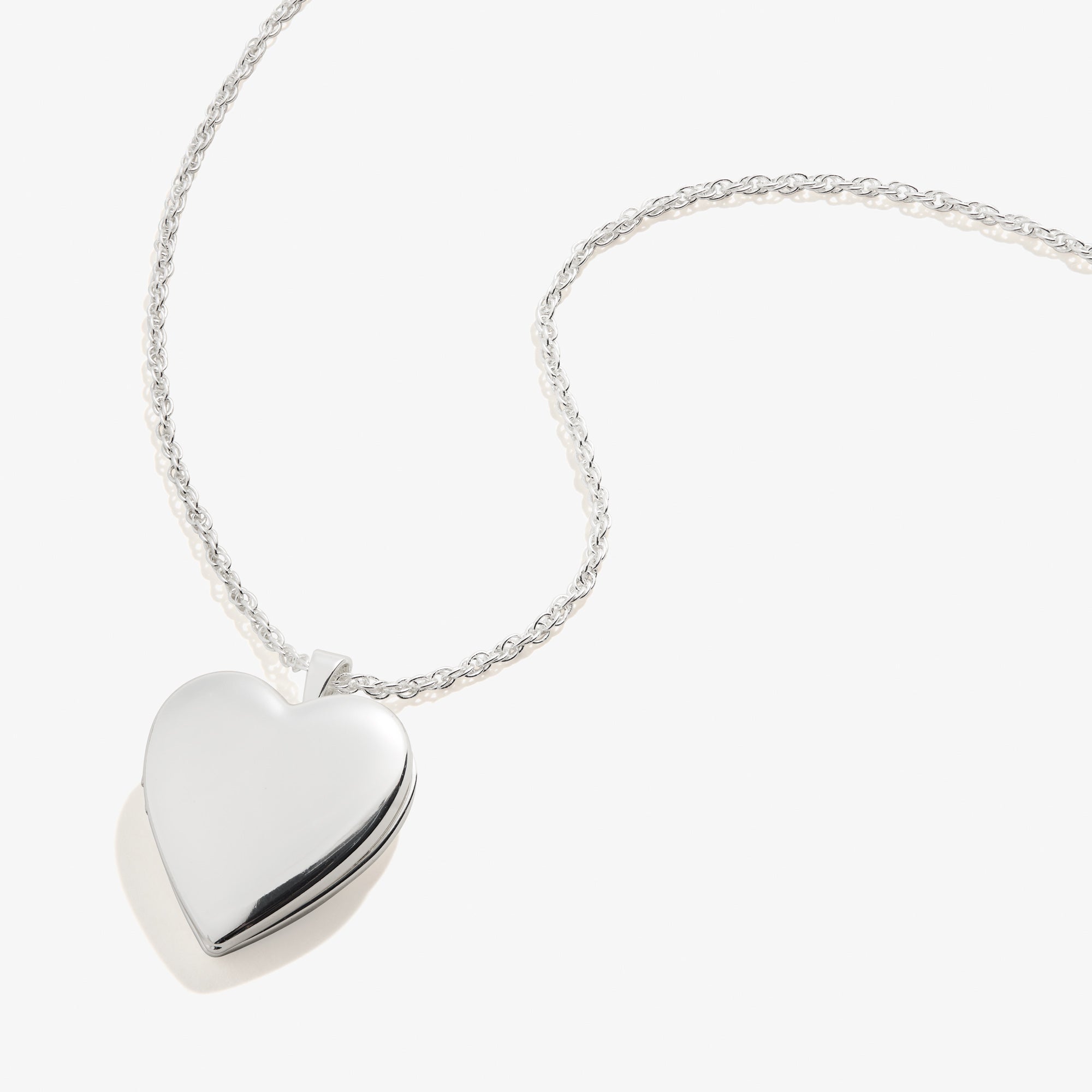Heart Locket Necklace for Women, Adjustable Chain, Personalized Photo Pendant - Perfect for Valentine's Day, Anniversary & Romantic Gifts