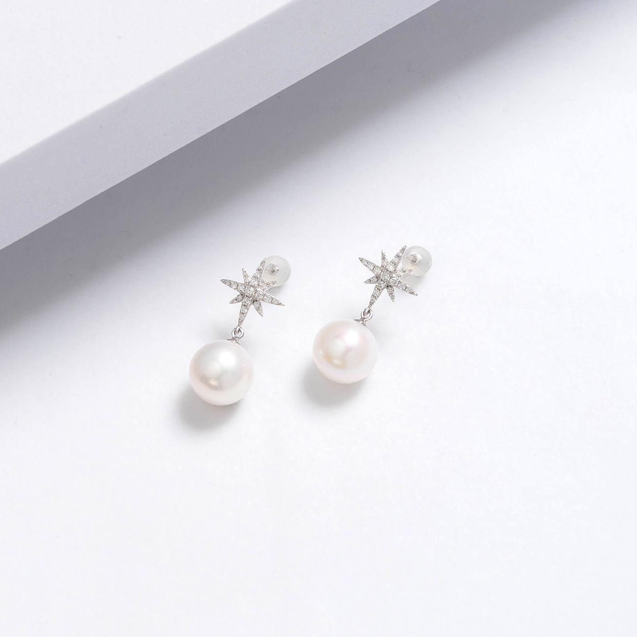 18K Gold Diamond Edison Pearl Earrings for Women - Luxury Bridal Jewelry & Wedding Gift - KE00085 | Elegant for Parties, Anniversaries and Special Occasions