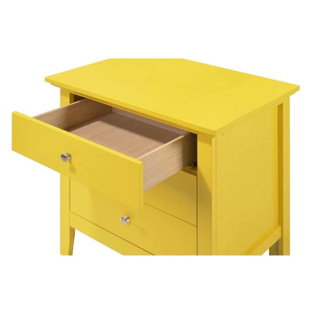 Glory Furniture Hammond 3-Drawer Nightstand - Yellow Wooden Bedside Table for Bedroom, Living Room & Guest Room | Compact Storage Solution with Smooth Gliding Drawers