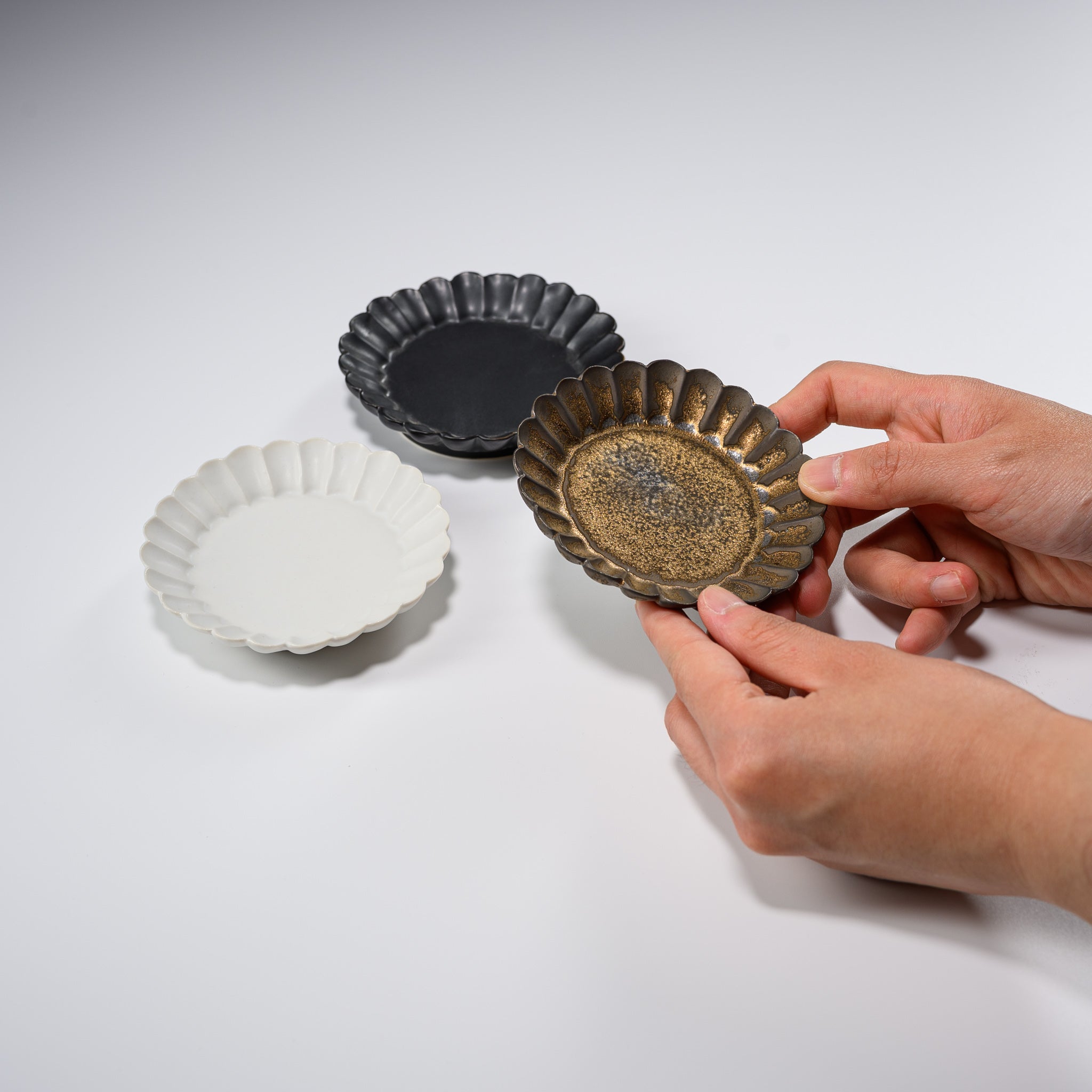 Handmade Usukiyaki Small Dish - Chrysanthemum Pattern Ceramic Appetizer Plate | Japanese Style Mini Serving Dish for Sushi, Soy Sauce, Wasabi & Condiments