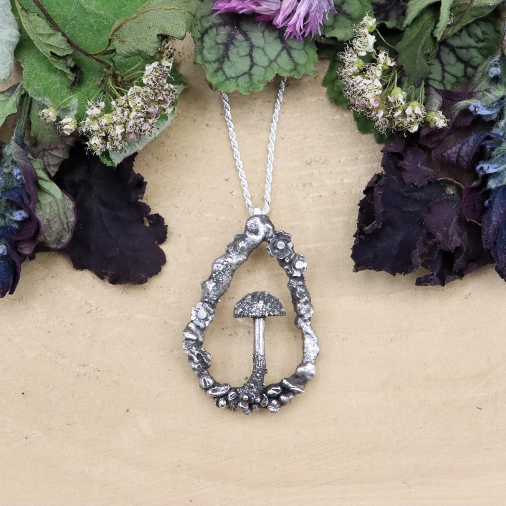 Solitary Strength Mushroom Necklace - Handmade Natural Pendant for Women & Men - Perfect for Outdoor Adventures, Yoga, and Spiritual Healing
