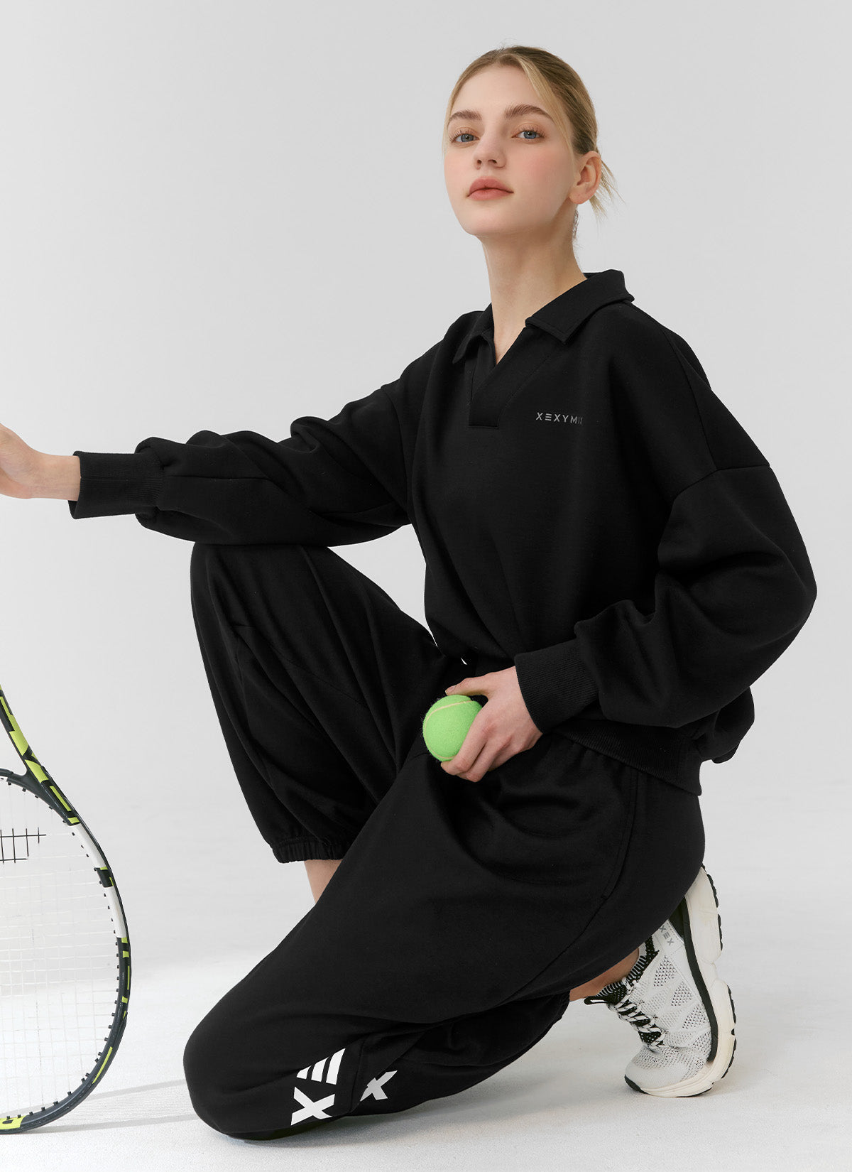 Stylish Mild Logo Collar Crop Sweatshirt for Women - Trendy Oversized Pullover for Casual Wear, Street Style & Loungewear