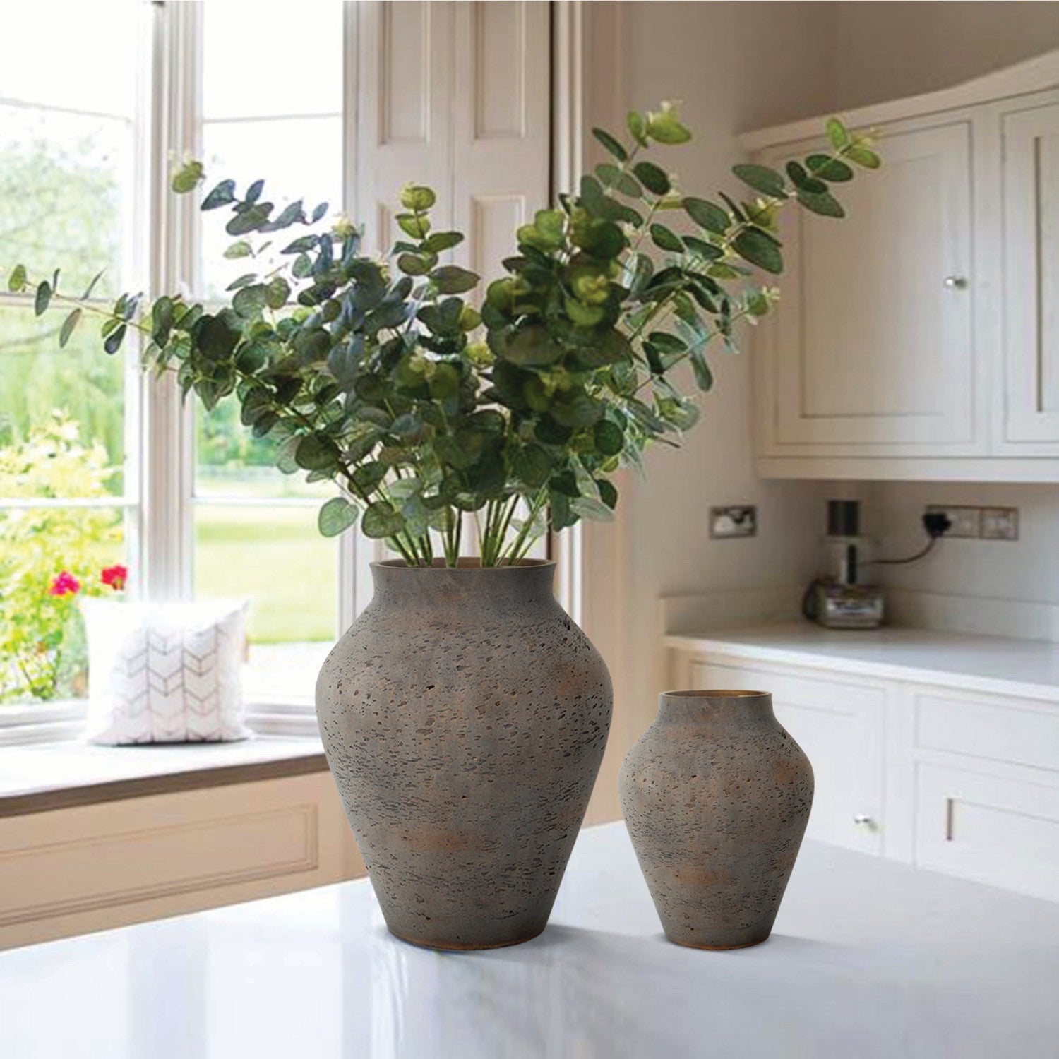 Ashwyck Large Rustic Brown Vase - Perfect for Farmhouse Decor, Wedding Centerpieces & Home Interior Design