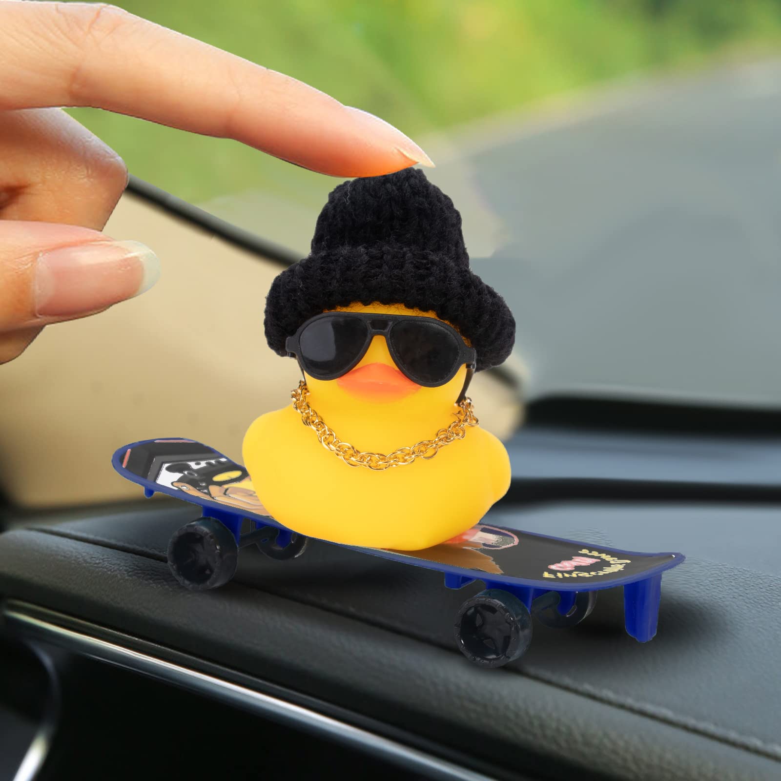 Wonuu Car Duck Ornament - Rubber Duck Dashboard Decoration with Mini Hat, Necklace, Sunglasses, Chair & Skateboard - Perfect for Car Interior Accessories and Fun Dashboard Decor