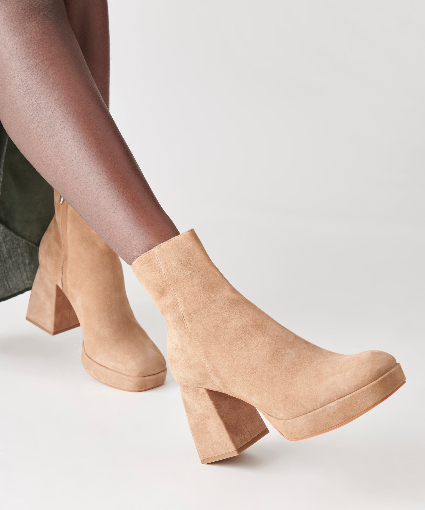 ULYSES BOOTS MUSHROOM SUEDE - Stylish & Comfortable Women's Ankle Boots for Fall & Winter Fashion | Perfect for Casual Outfits, Office Wear & Date Nights