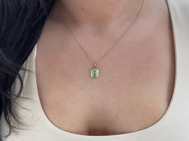 0.70ct 14K Gold Natural Emerald Cut Emerald Solitaire Slider Pendant Necklace for Women - Elegant Jewelry Gift for Birthday, Anniversary & Special Occasions