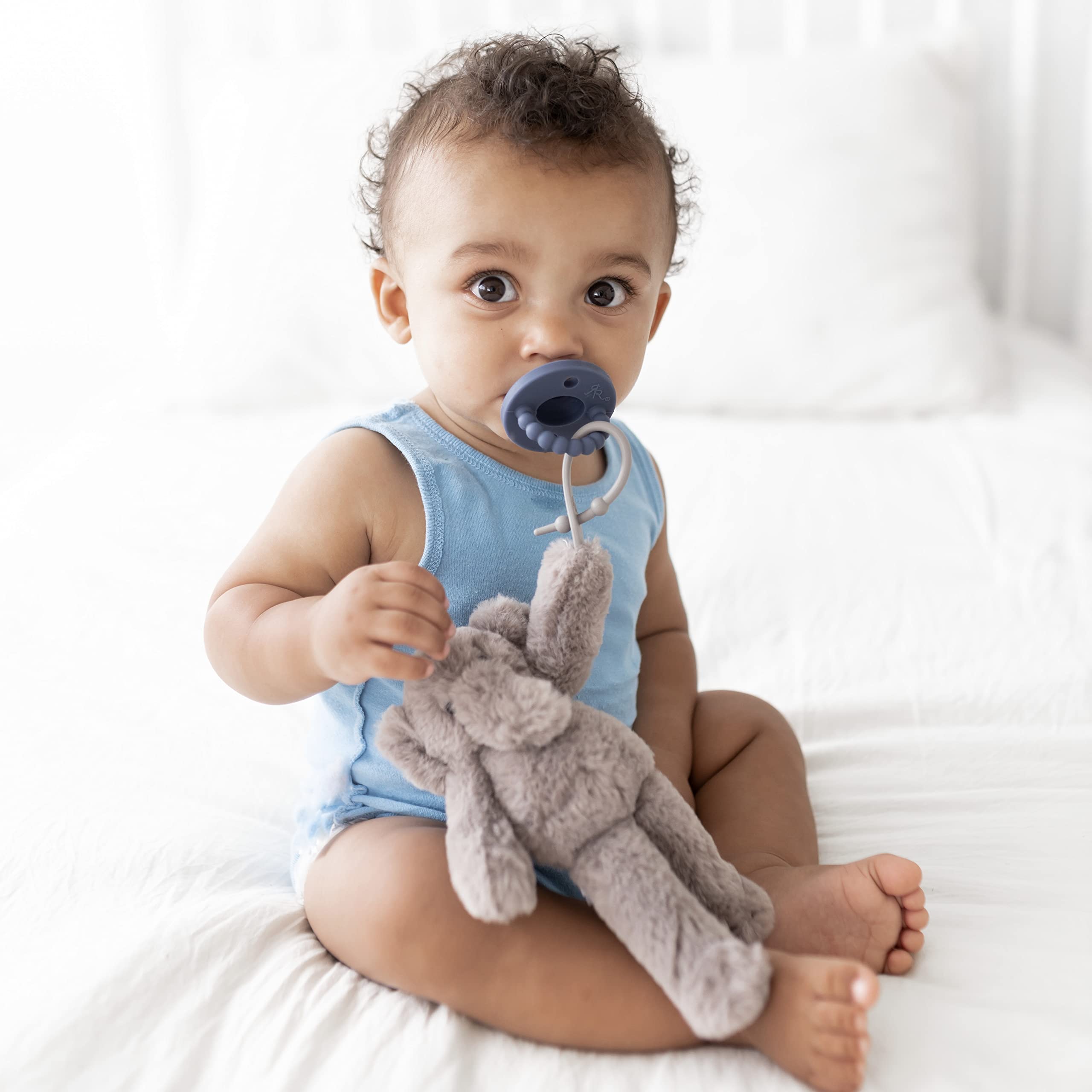 Ryan & Rose Cutie Cuddle Pacifier Holder - Adorable Elephant Design for Babies | Perfect for Strollers, Car Seats & Diaper Bags | Soft & Safe Pacifier Clip for Newborns & Infants