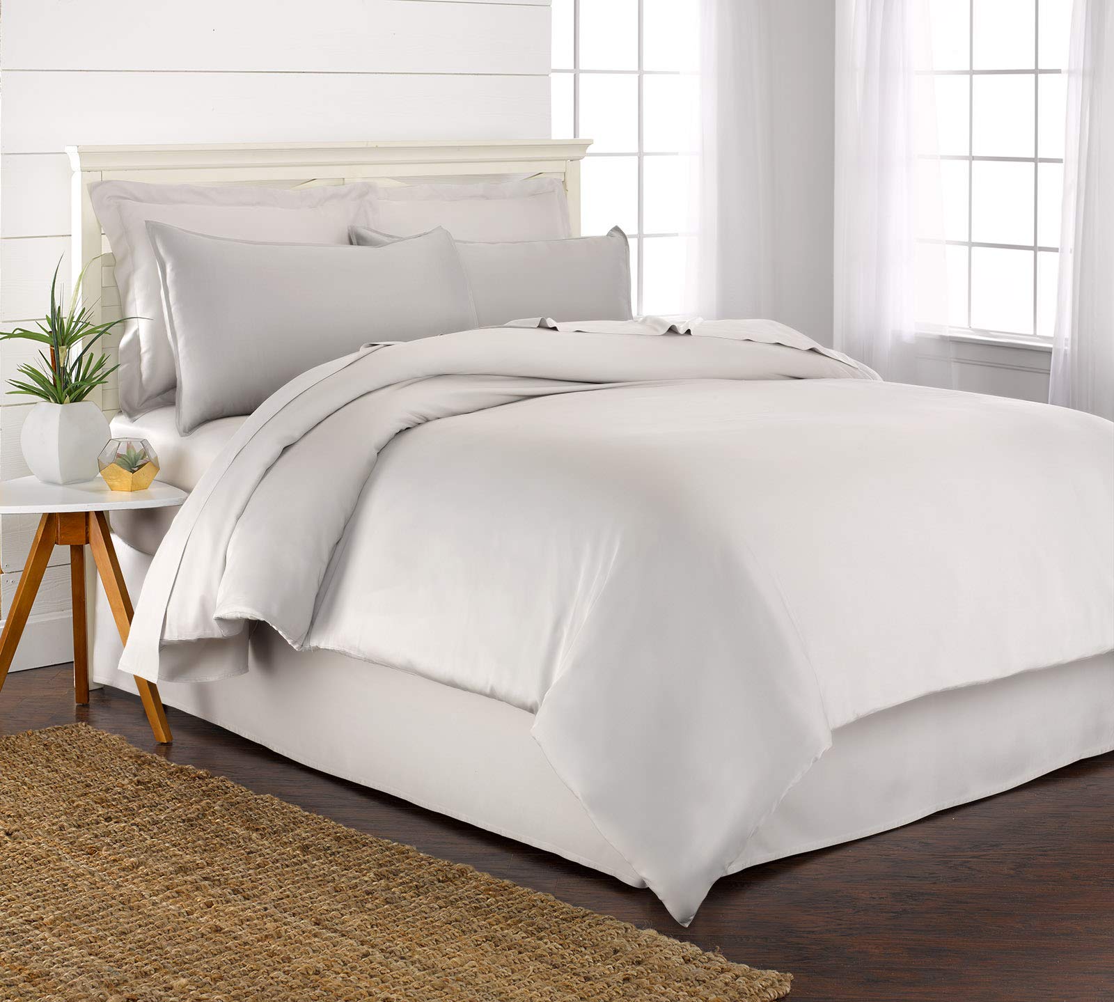 Pure Bamboo Queen Duvet Cover Set - 100% Organic Bamboo Viscose 3-Piece Bedding (Duvet Cover + 2 Pillowcases) | Ultra Soft, Cooling & Breathable | Perfect for Hot Sleepers & Eco-Friendly Homes (Queen Size, White)