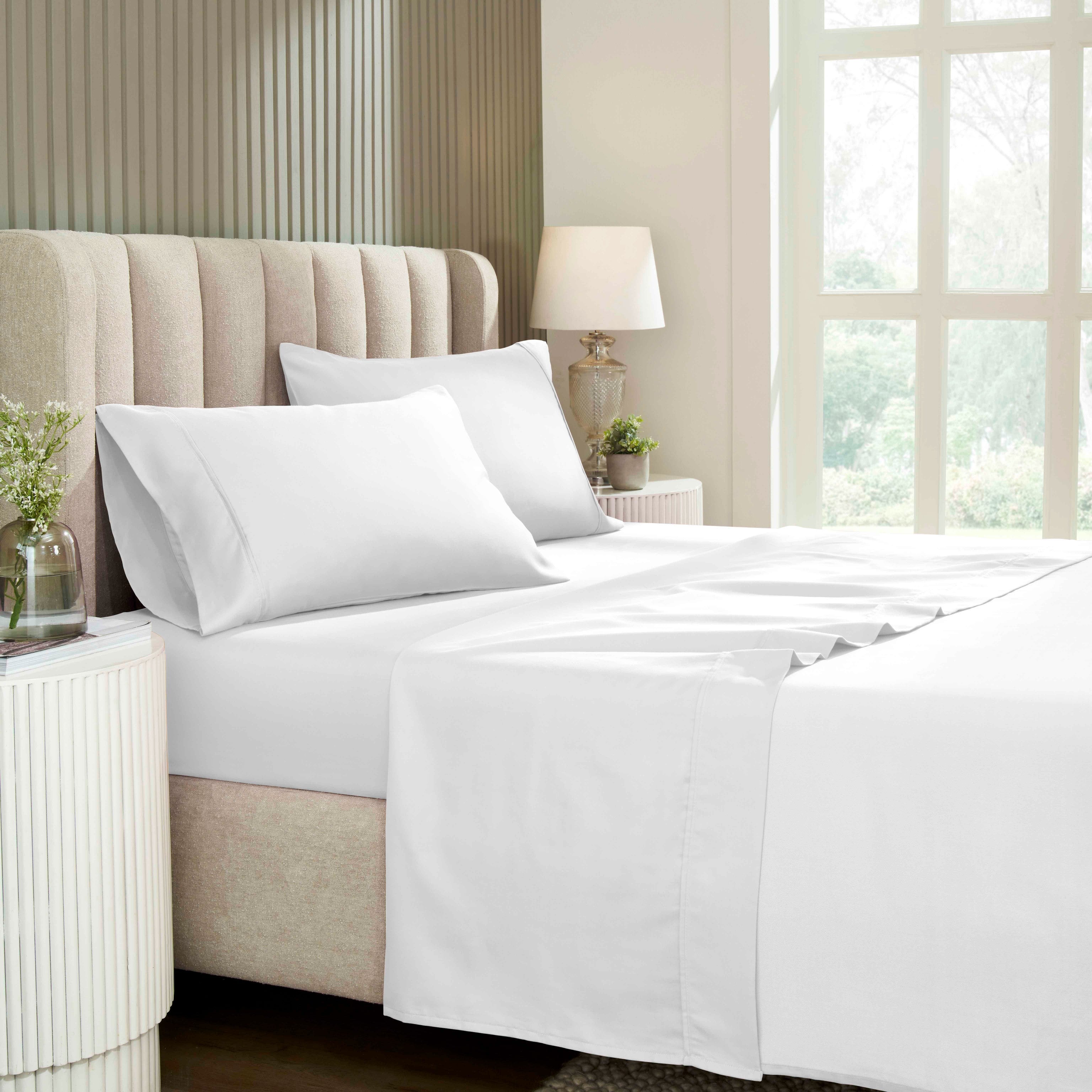 1200 Thread Count Cotton Rich Solid Deep Pocket Bed Sheet Set - Queen Size, Ultra Soft & Breathable - Perfect for Luxury Hotels, Guest Rooms & Master Bedrooms