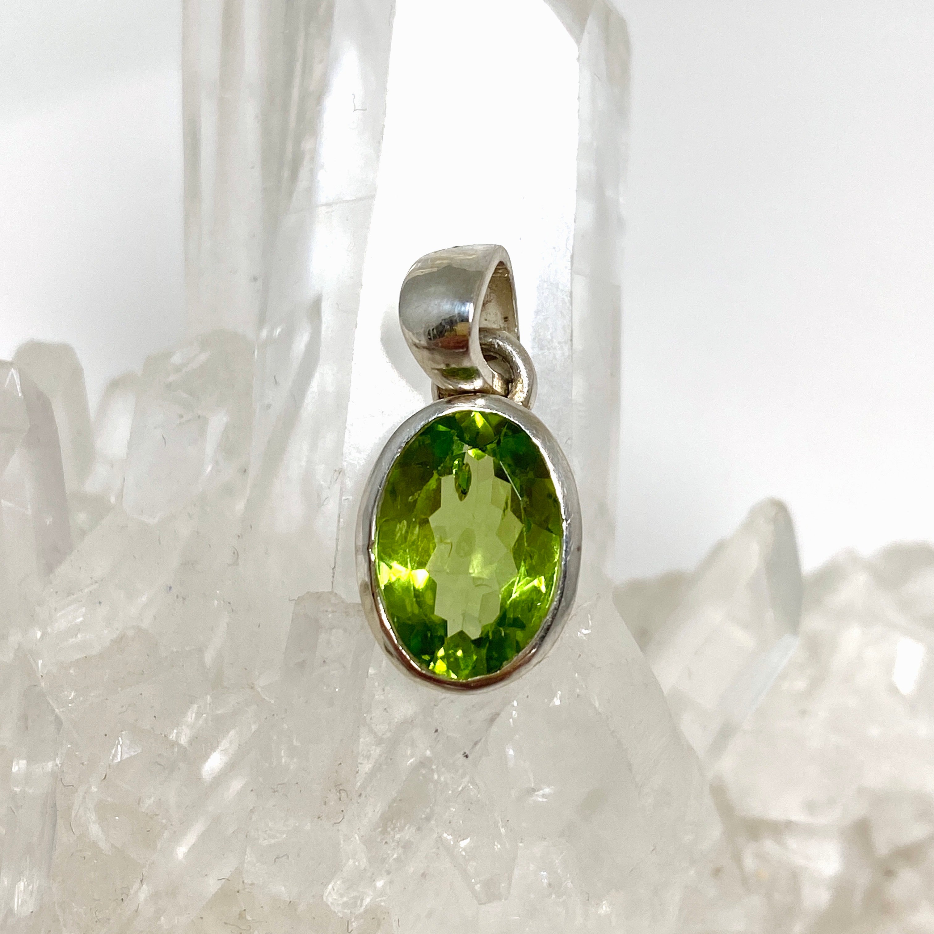 Natural Peridot Oval Faceted Pendant Necklace - 925 Sterling Silver Jewelry for Women - Elegant Birthstone Gift for August | Perfect for Weddings, Parties & Everyday Wear