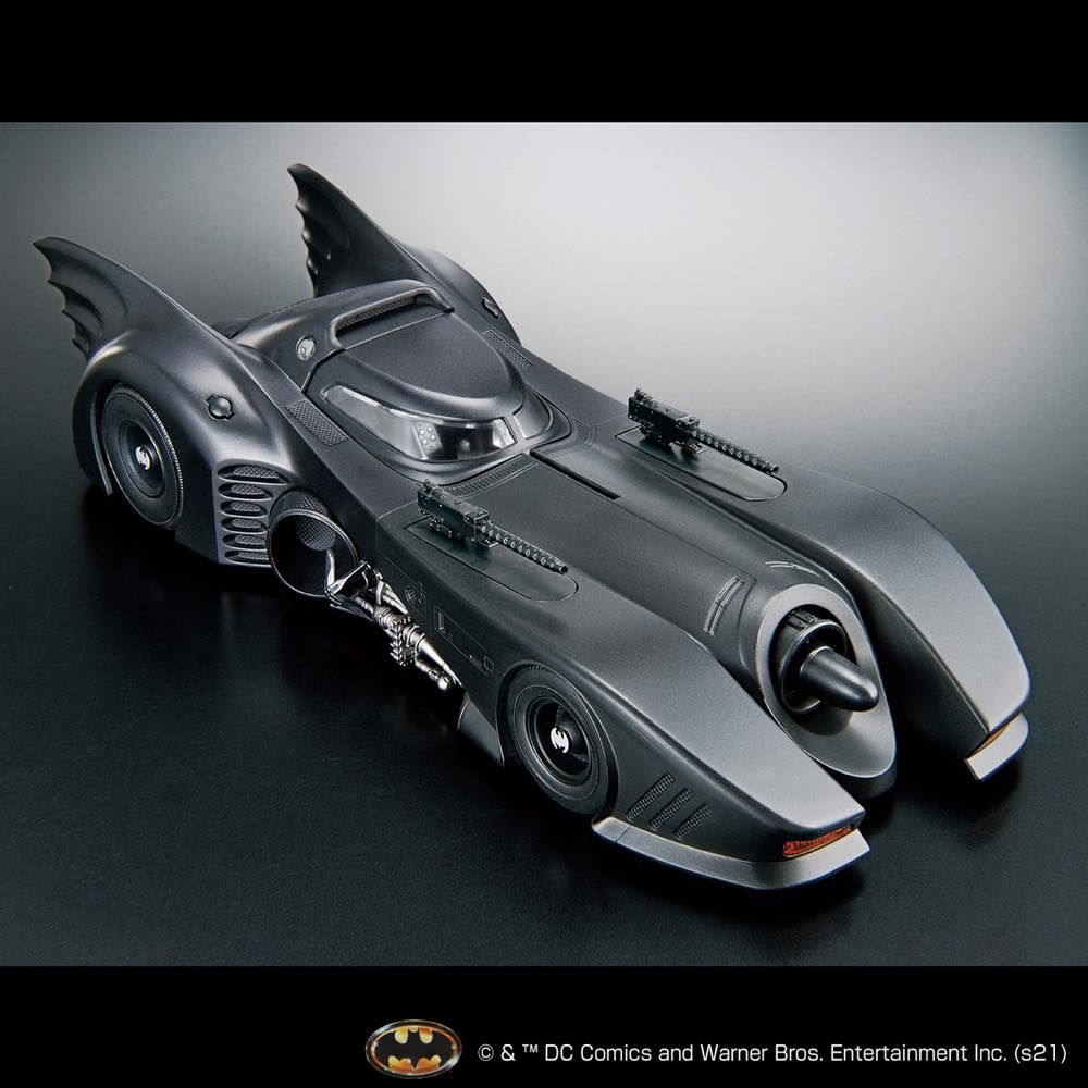 Bandai 1/35 Scale Tim Burton's Batman Batmobile Model Kit - Perfect for Collectors & Movie Fans - Display, Gift, or DIY Project for Batman Enthusiasts