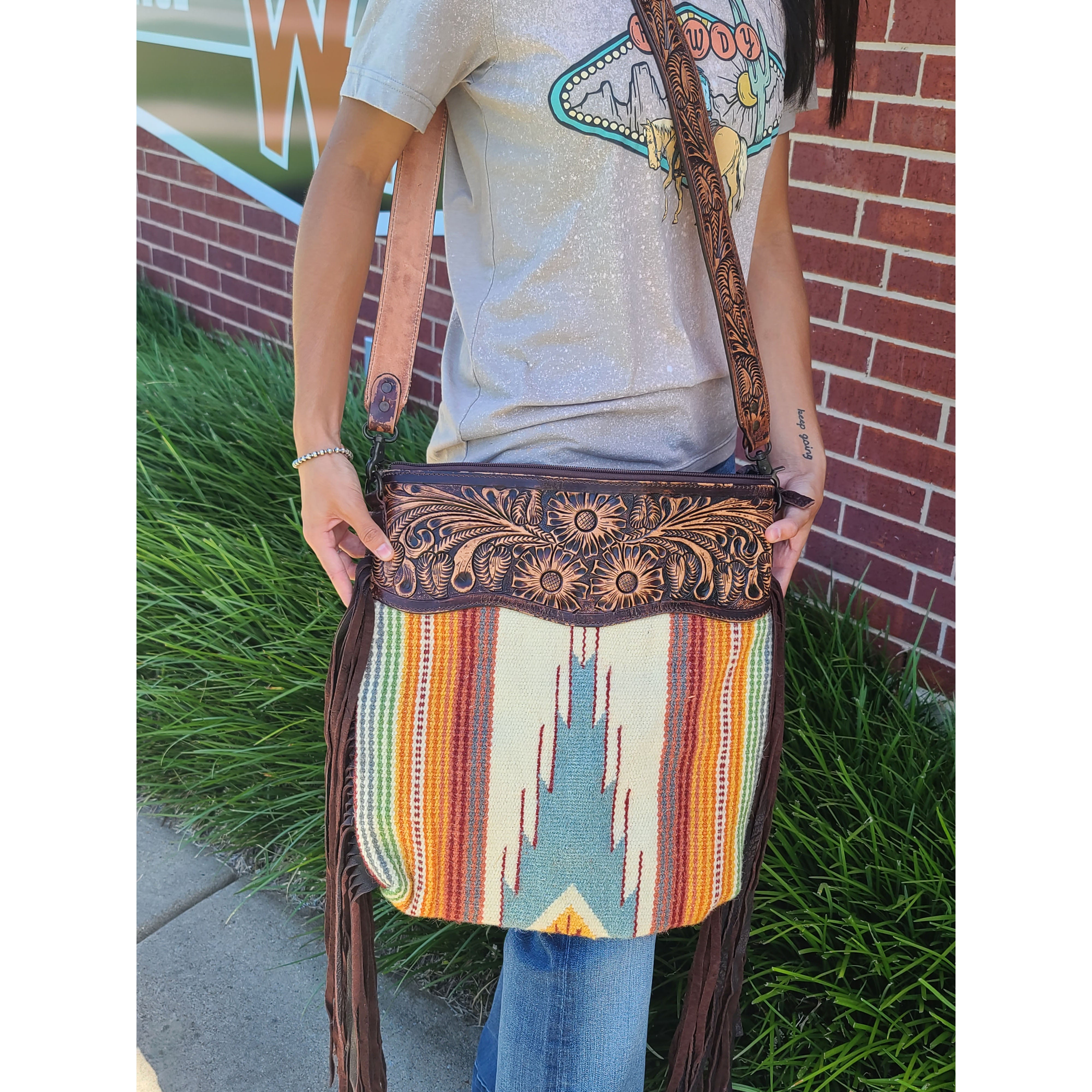 American Darling Large Fire Blanket Fringe Purse - Stylish Boho Crossbody Bag for Women, Perfect for Music Festivals, Beach Outings & Everyday Use
