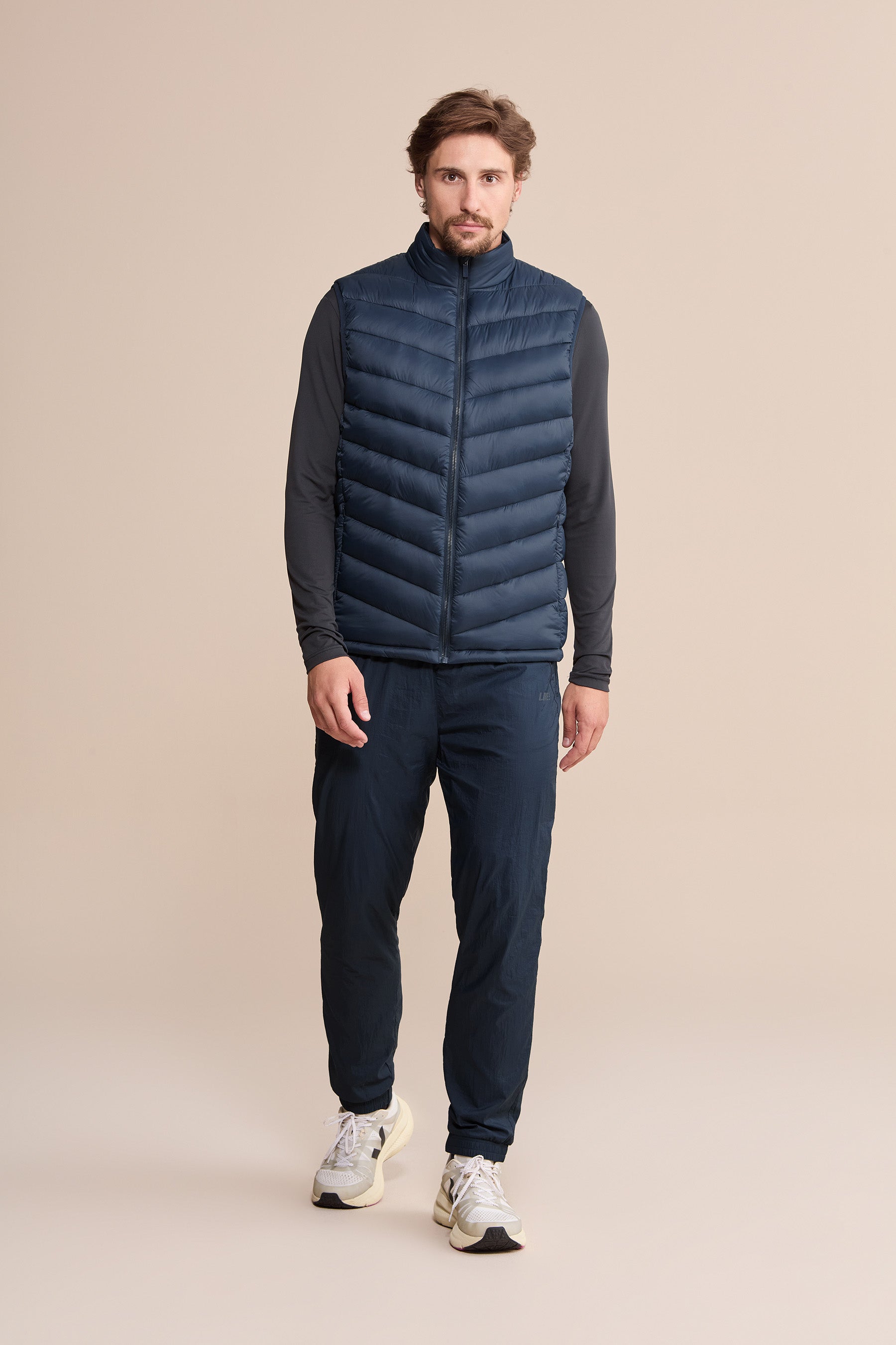 Men's Lightweight Nylon Puffer Vest - Warm Winter Jacket for Outdoor Activities, Hiking & Casual Wear