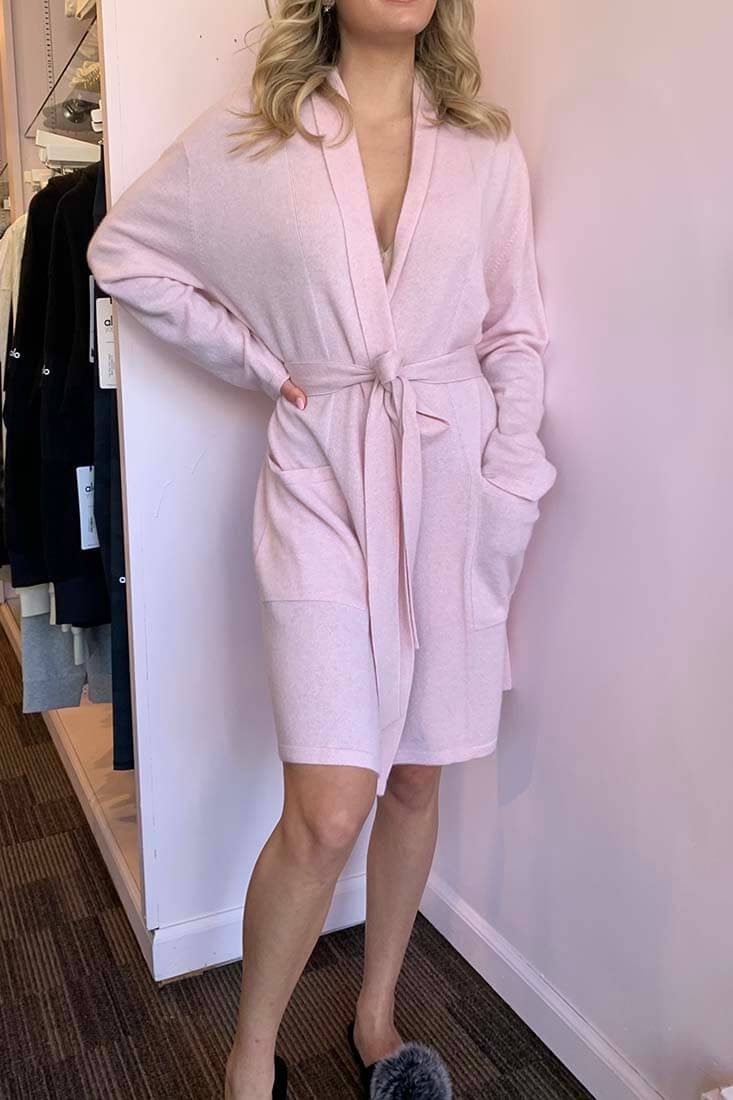 Luxury Cashmere Short Wrap Robe for Women - Soft & Cozy Bathrobe with Pockets - Perfect for Spa, Lounging & Travel