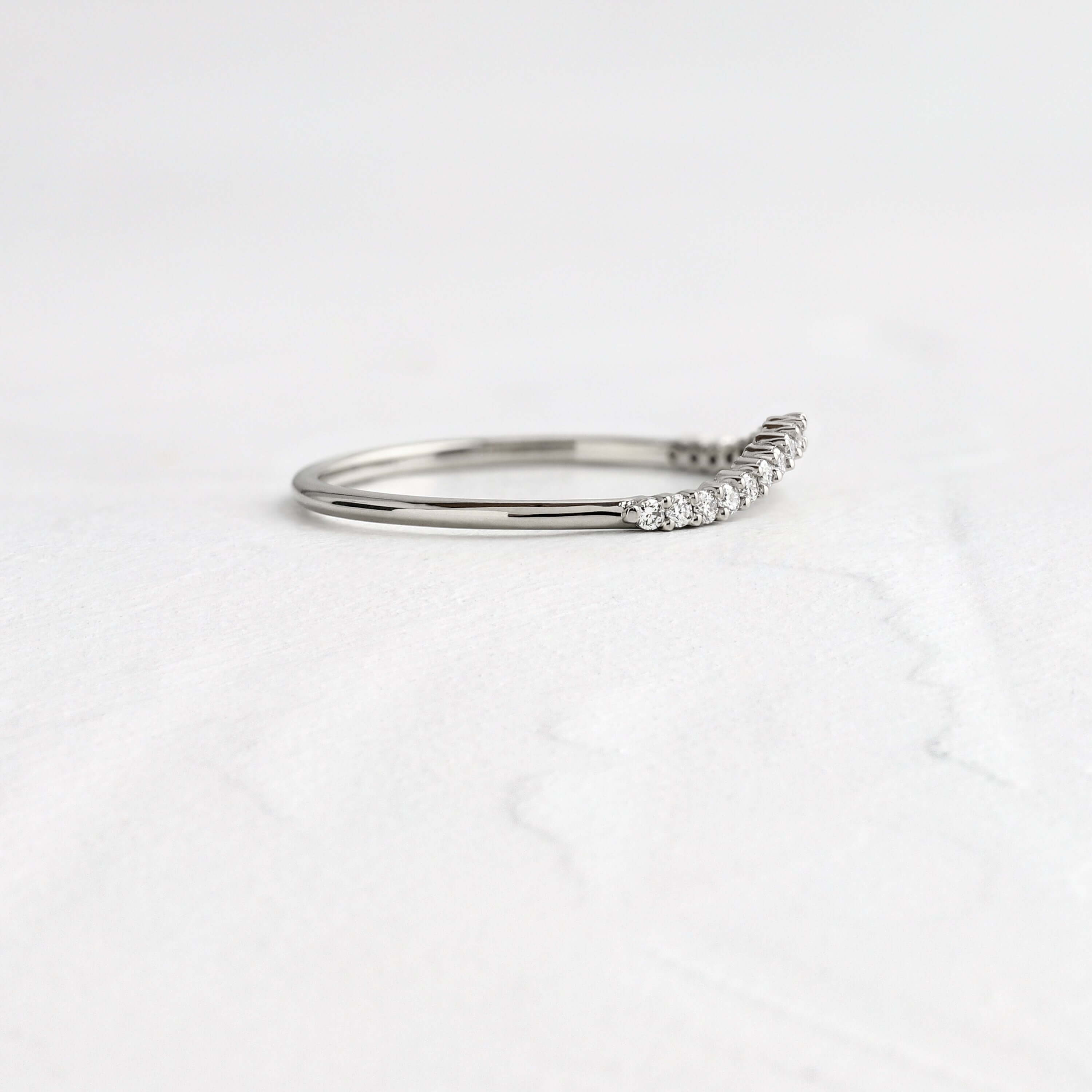 Curved Wisp Band - Elegant Hair Accessory for Women, Soft & Comfortable Hair Tie for Ponytails & Braids - Perfect for Workouts, Yoga, and Everyday Styling