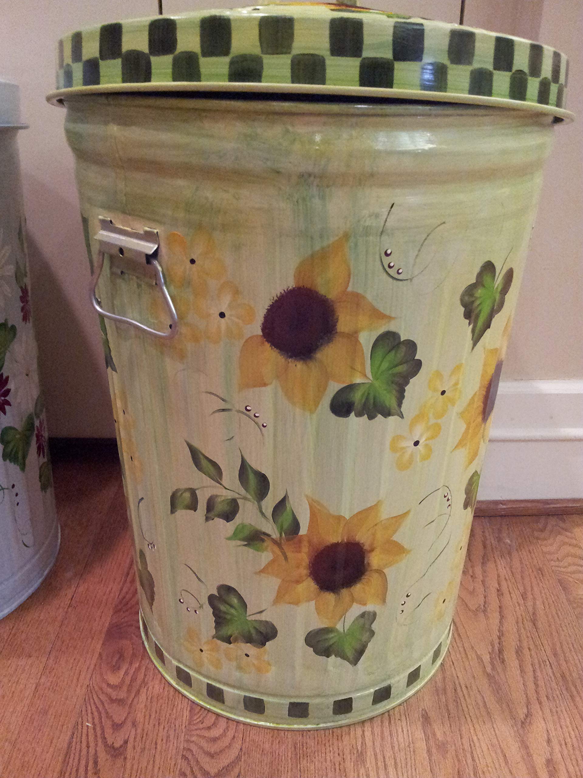 20 Gallon Hand Painted Galvanized Steel Trash Can - Durable Outdoor & Indoor Garbage Bin for Home, Office, Restaurant, and Commercial Use