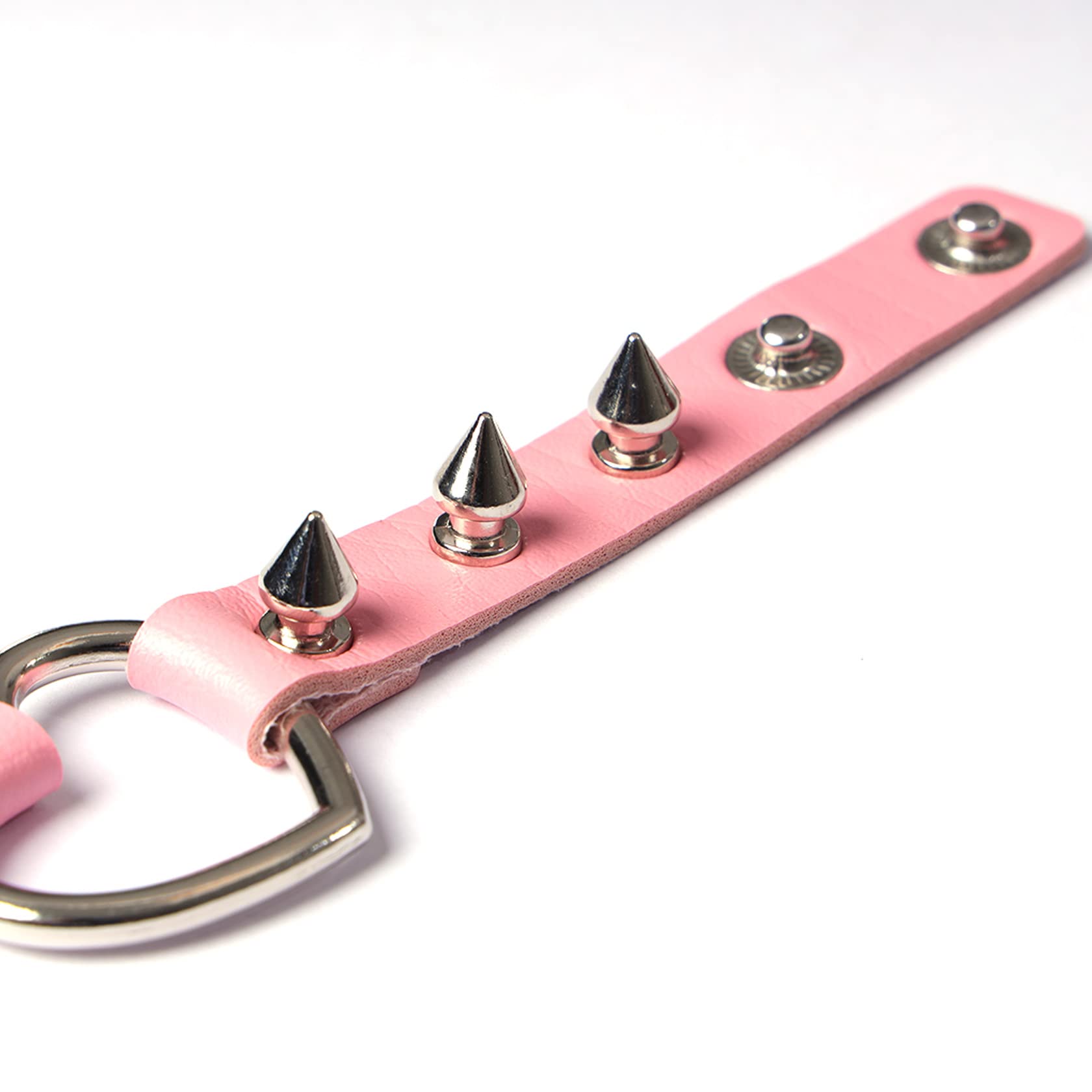 MILAKOO Punk Bracelets for Women & Men - Heart Shaped PU Leather Gothic Wristbands with Spikes, Vintage Style Cuffs - Perfect for Rock Concerts, Halloween Costumes & Alternative Fashion