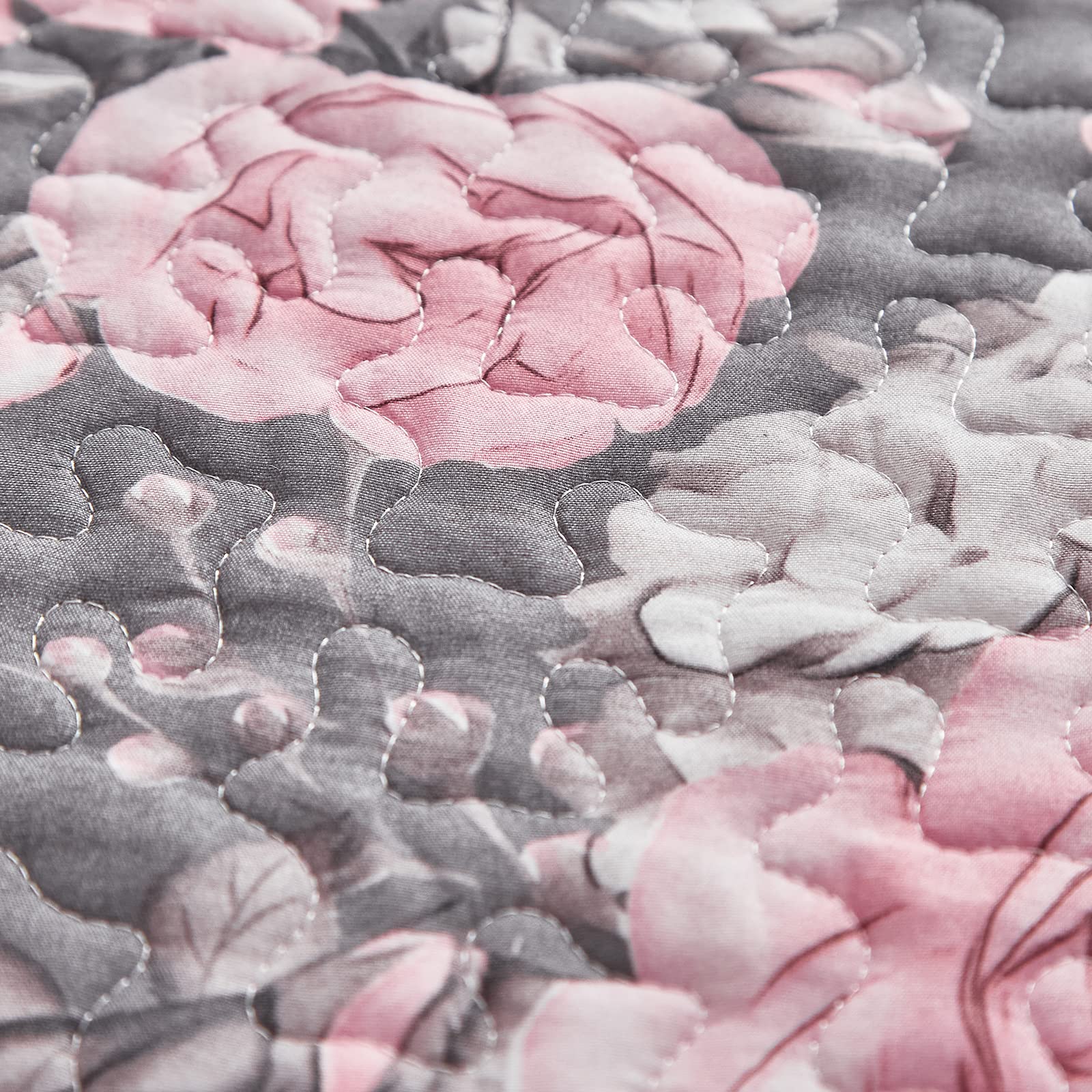 3-Piece Grey and Pink Floral Quilt Bedding Set - King Size Soft Microfiber Lightweight Reversible Coverlet with 2 Shams for All Seasons | Perfect for Master Bedroom, Guest Room, and Cozy Home Decor
