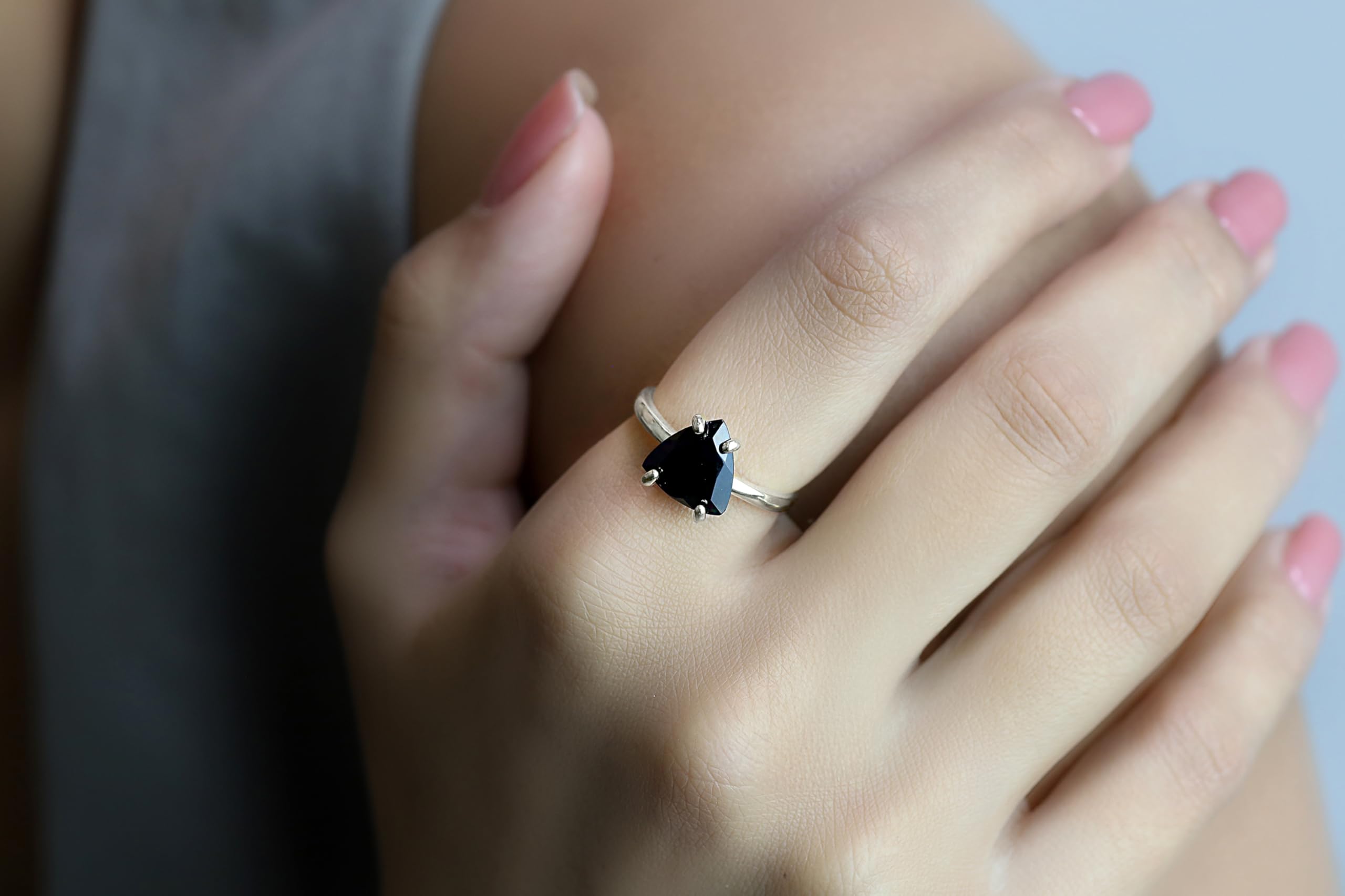 925 Sterling Silver Black Onyx Ring for Women - Elegant Gemstone Jewelry for Formal & Casual Wear - Perfect Gift with Jewelry Box - Ideal for Parties, Weddings & Everyday Fashion