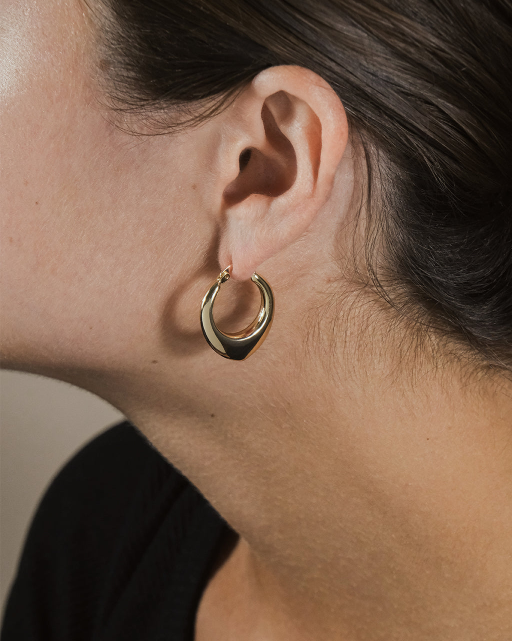 Indy Elongated Hoop Earrings - Trendy Gold Dangle Earrings for Women, Lightweight & Hypoallergenic | Perfect for Everyday Wear, Parties & Special Occasions